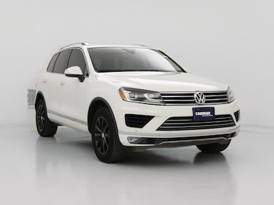 White 2016 Volkswagen Touareg Sport