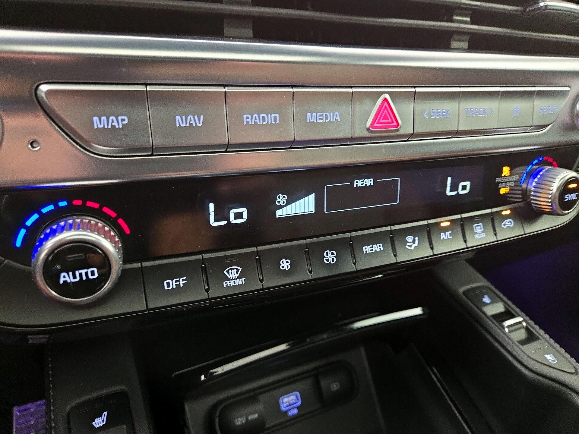 Thumbnail: 2021 Kia Telluride - 17