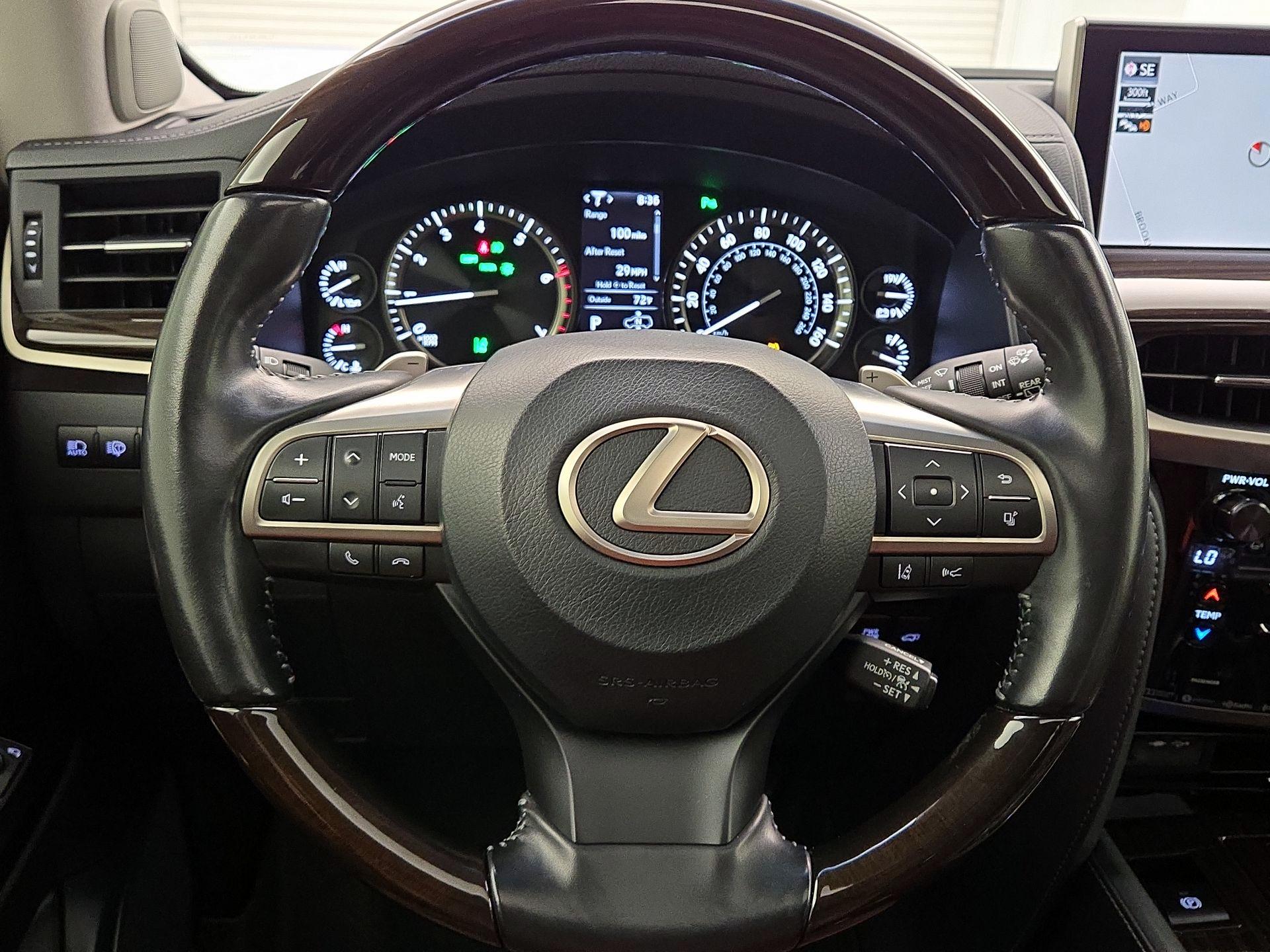 Thumbnail: 2020 Lexus LX - 10