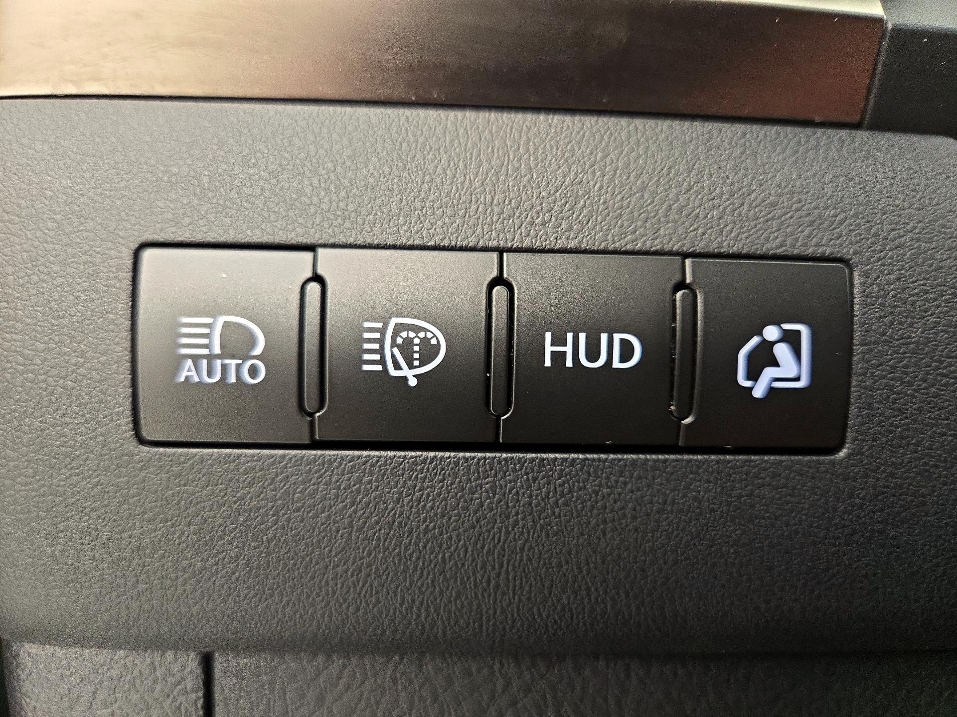 Thumbnail: 2020 Lexus LX - 13