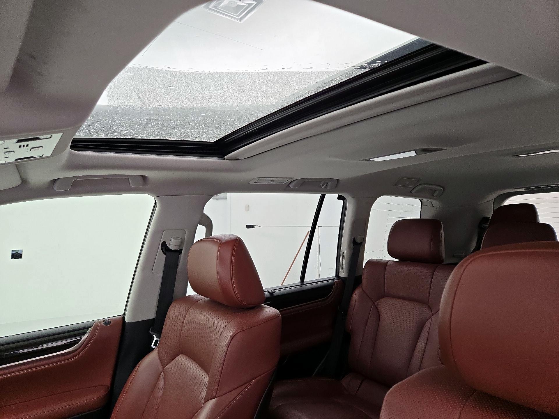 Thumbnail: 2020 Lexus LX - 20