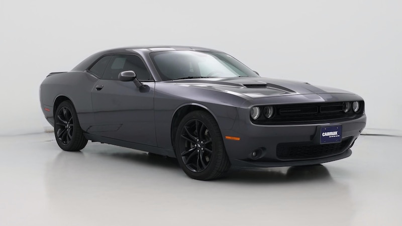 2017 Dodge Challenger SXT Hero Image
