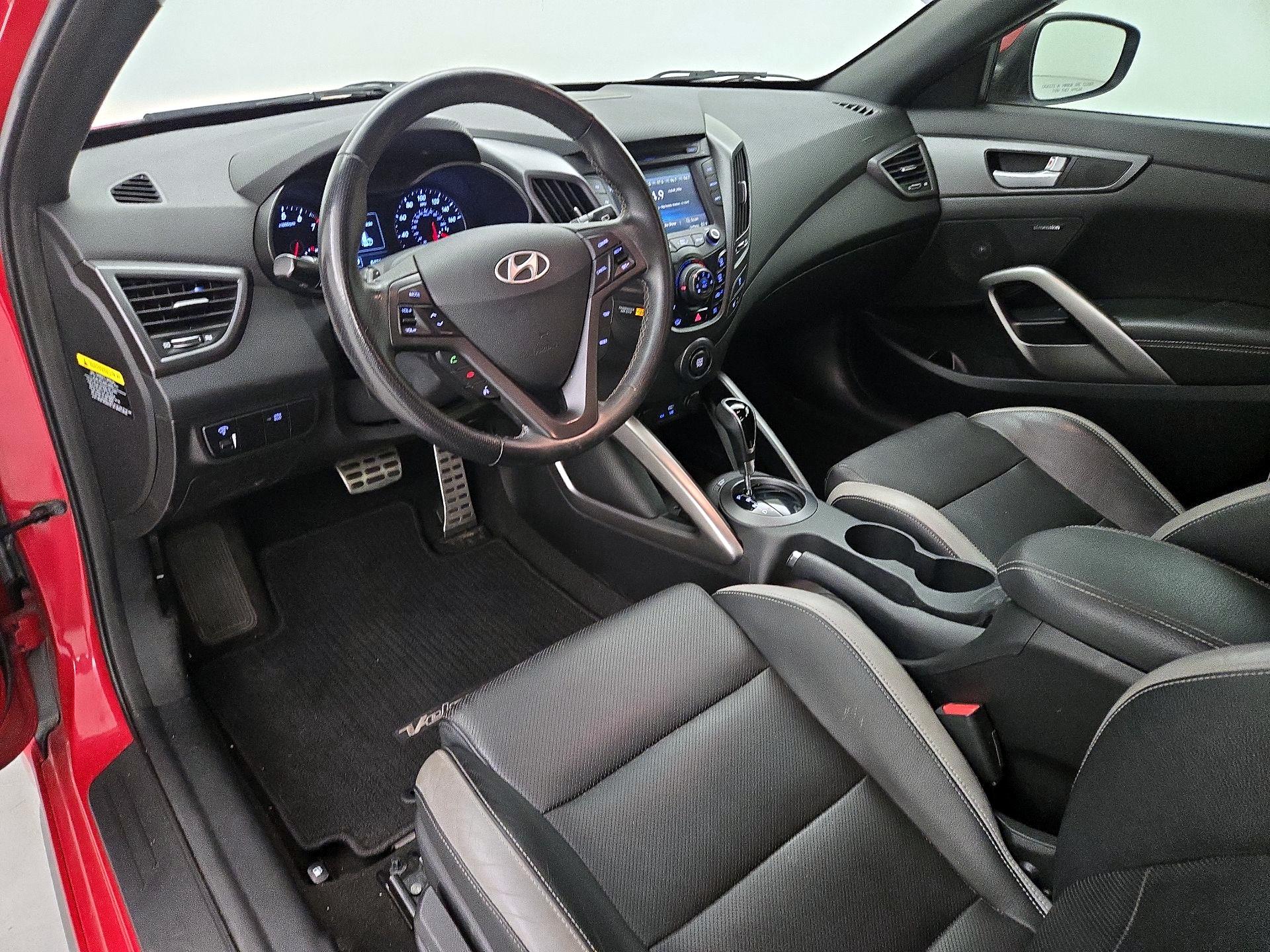 Thumbnail: 2016 Hyundai Veloster - 9