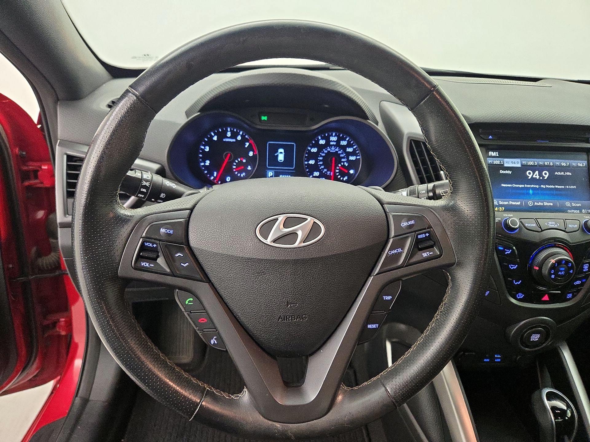 Thumbnail: 2016 Hyundai Veloster - 10