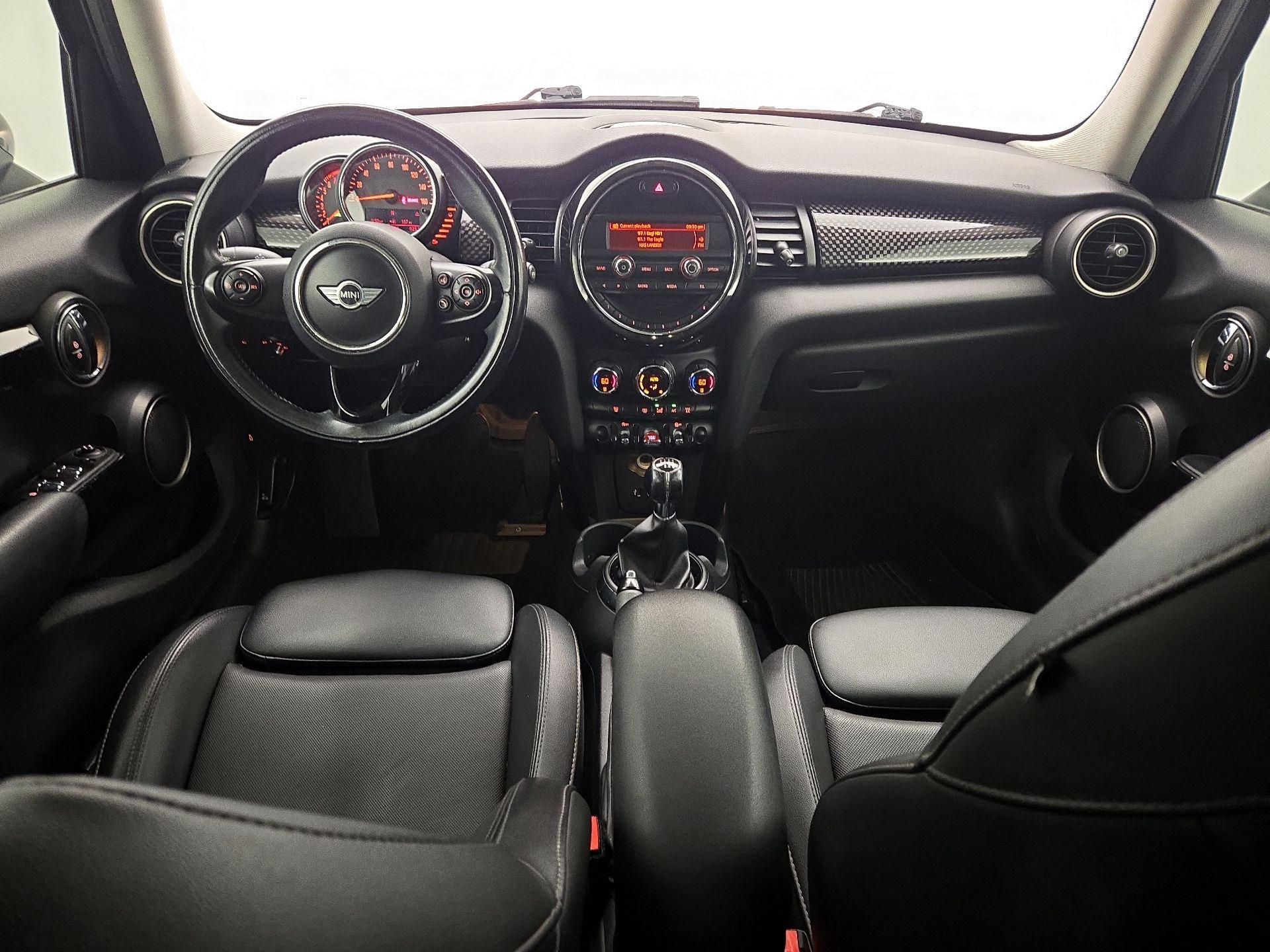 Thumbnail: 2015 MINI Cooper Hardtop - 9