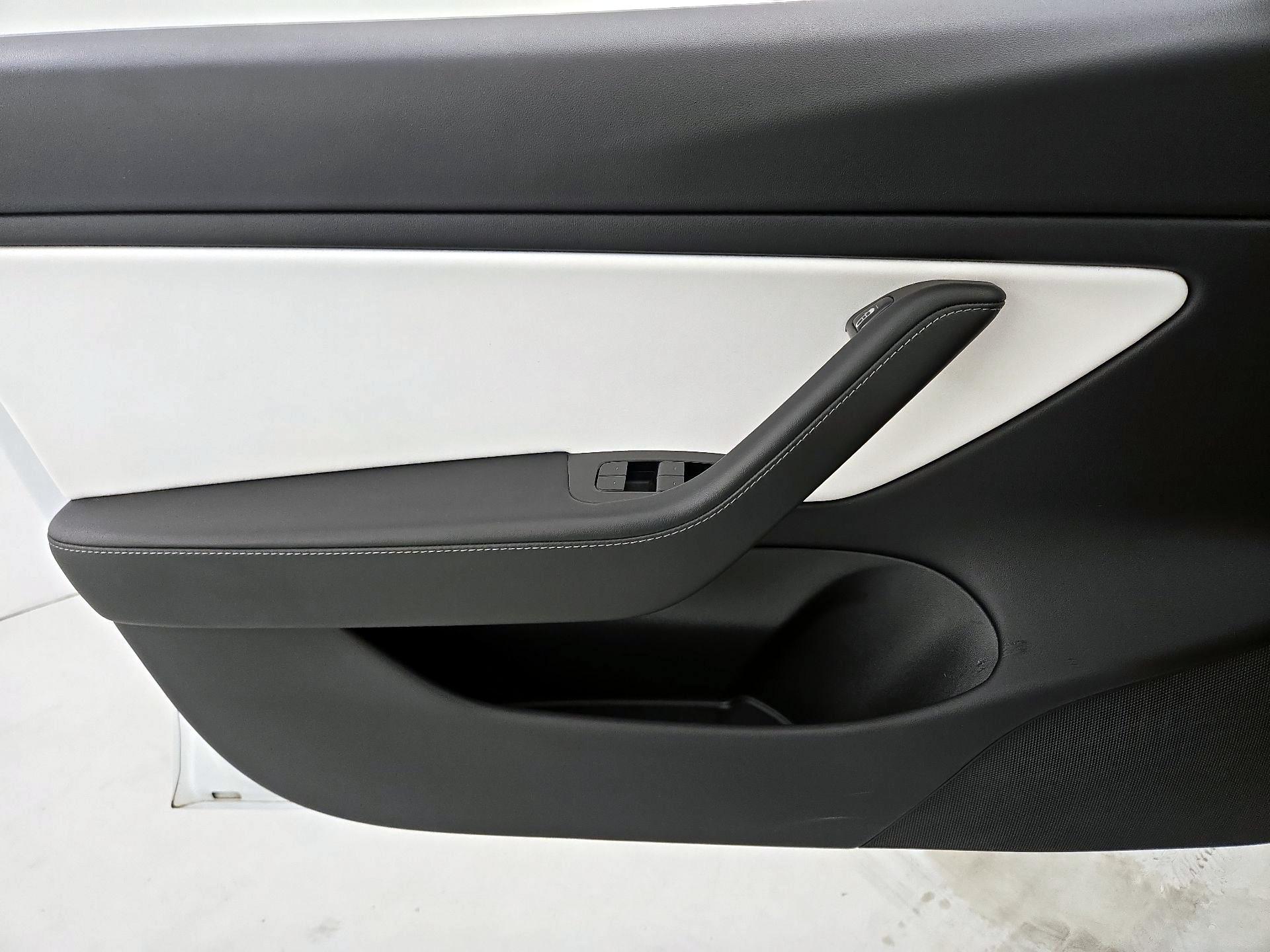 Thumbnail: 2020 Tesla Model 3 - 12