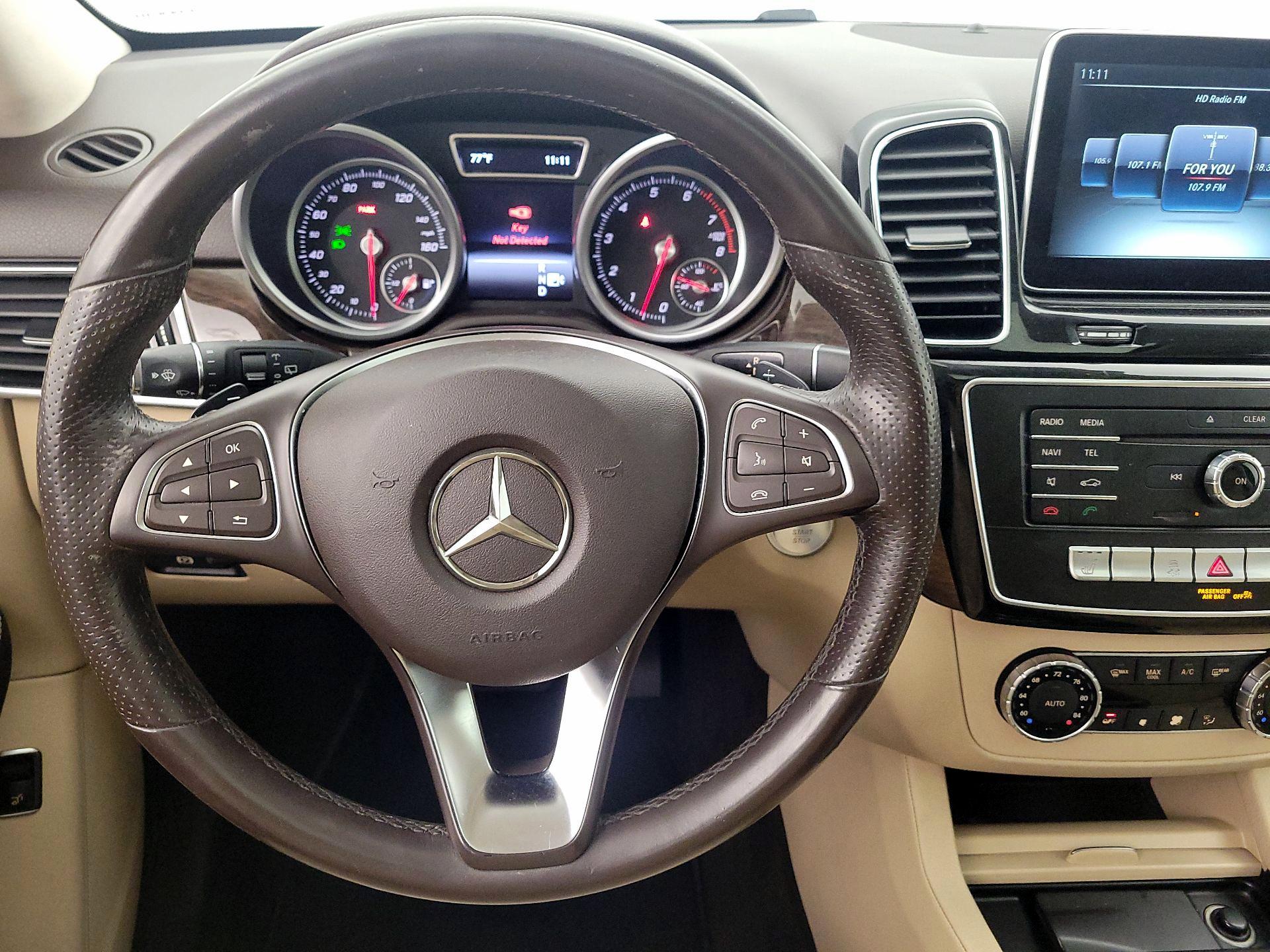 Thumbnail: 2016 Mercedes-Benz GLE - 10