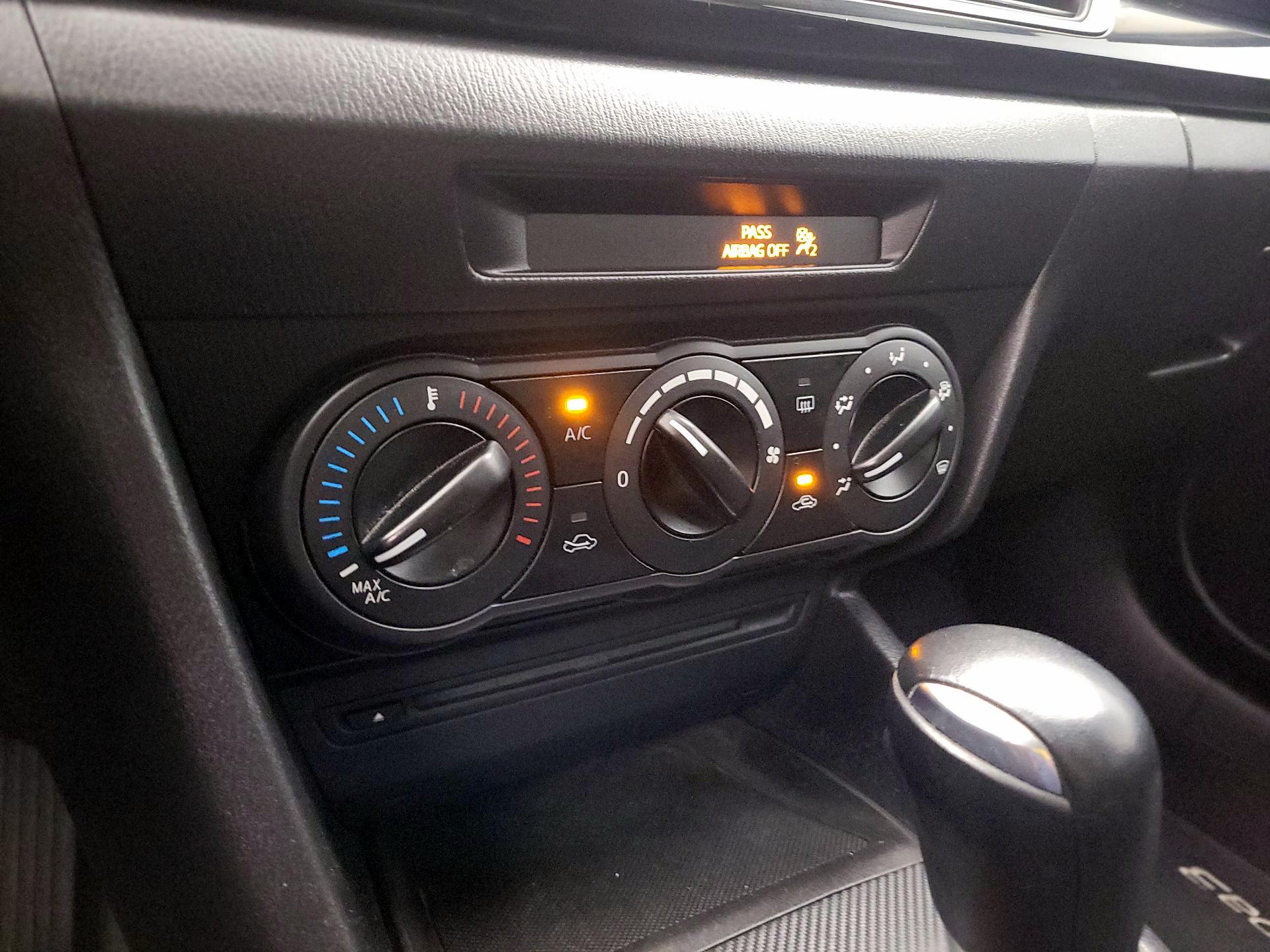 Thumbnail: 2014 Mazda Mazda3 - 15