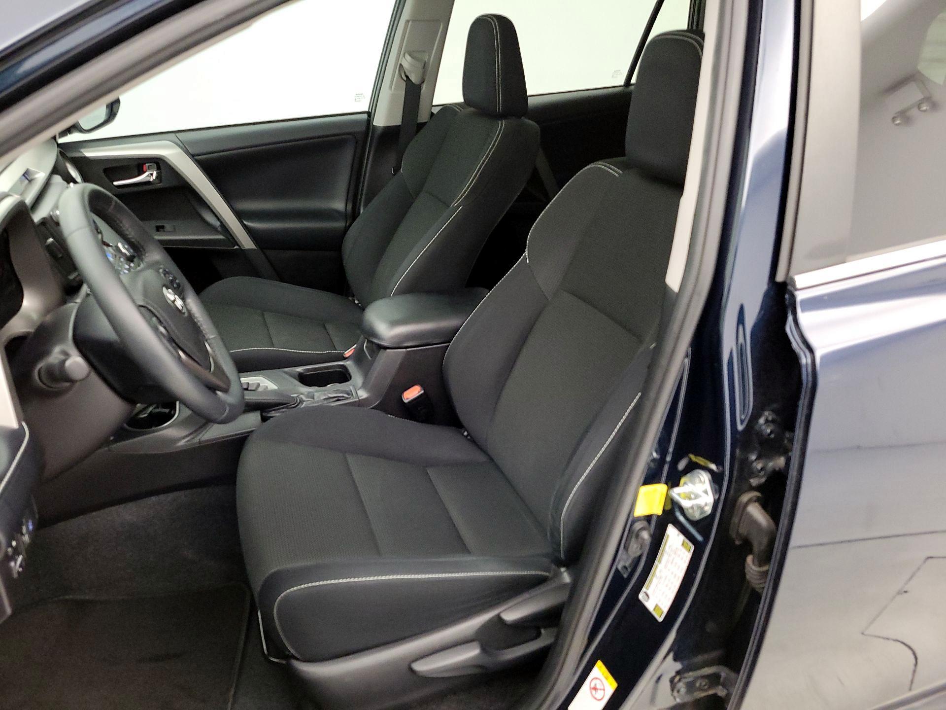 Thumbnail: 2017 Toyota RAV4 - 11