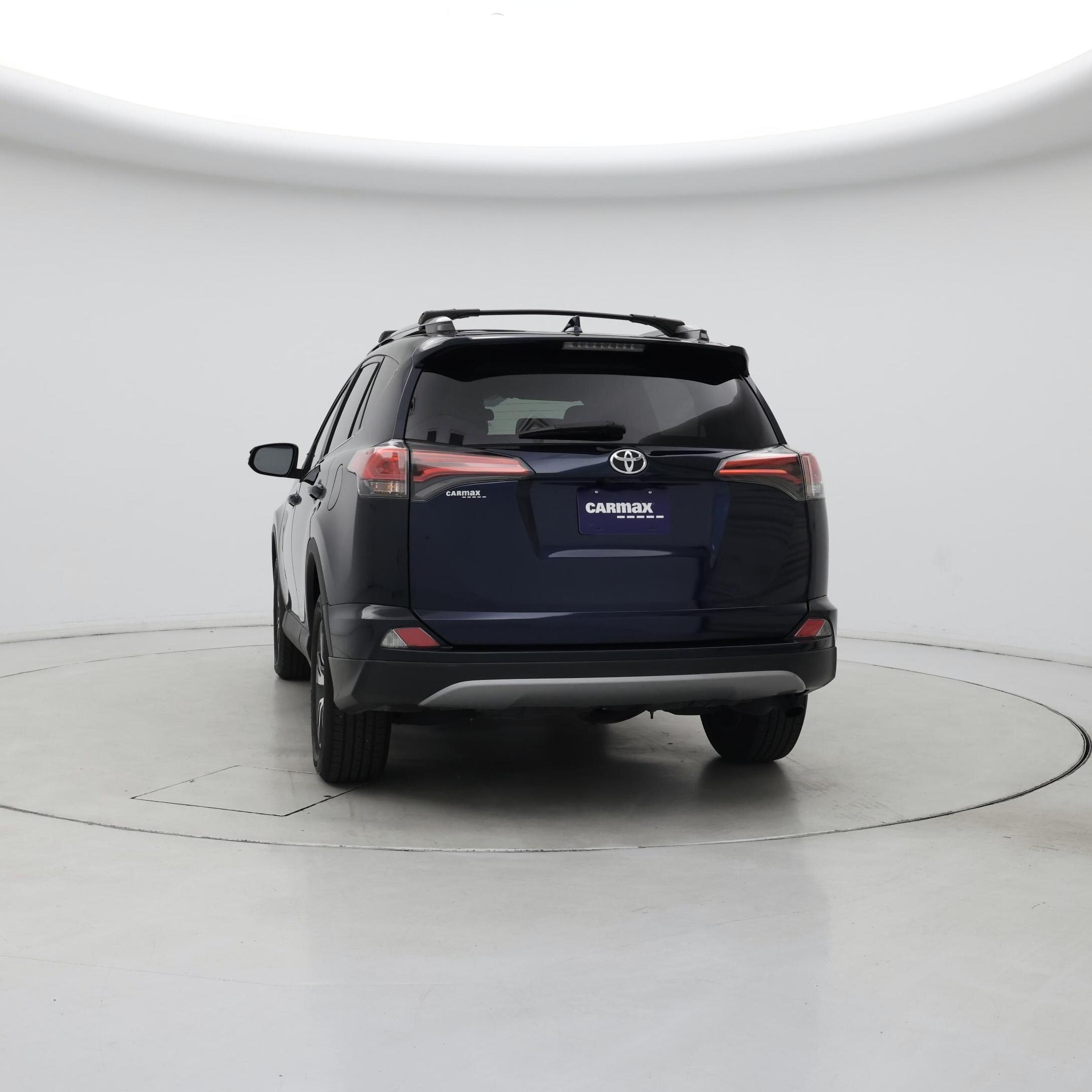 Thumbnail: 2017 Toyota RAV4 - 6