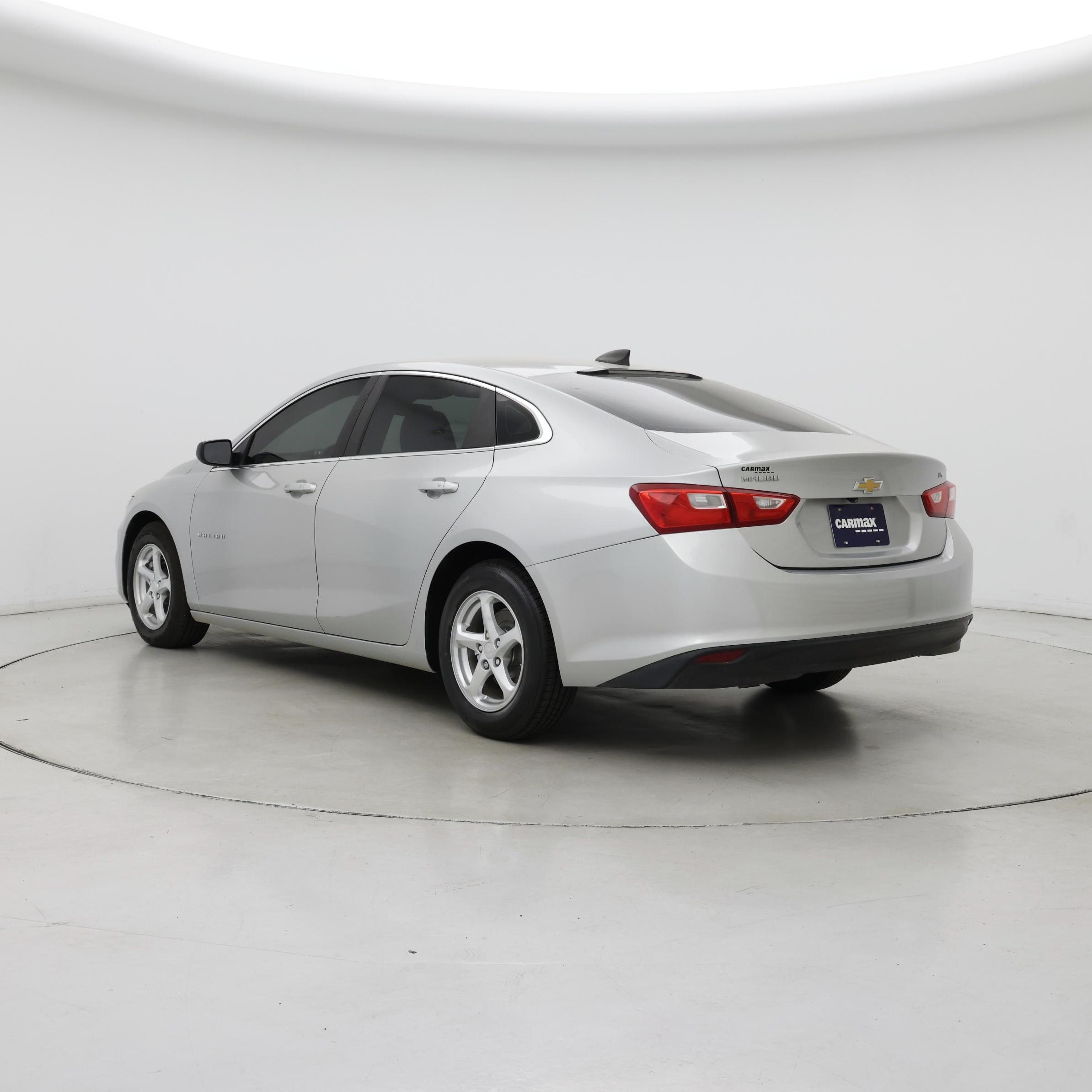 Thumbnail: 2016 Chevrolet Malibu - 2