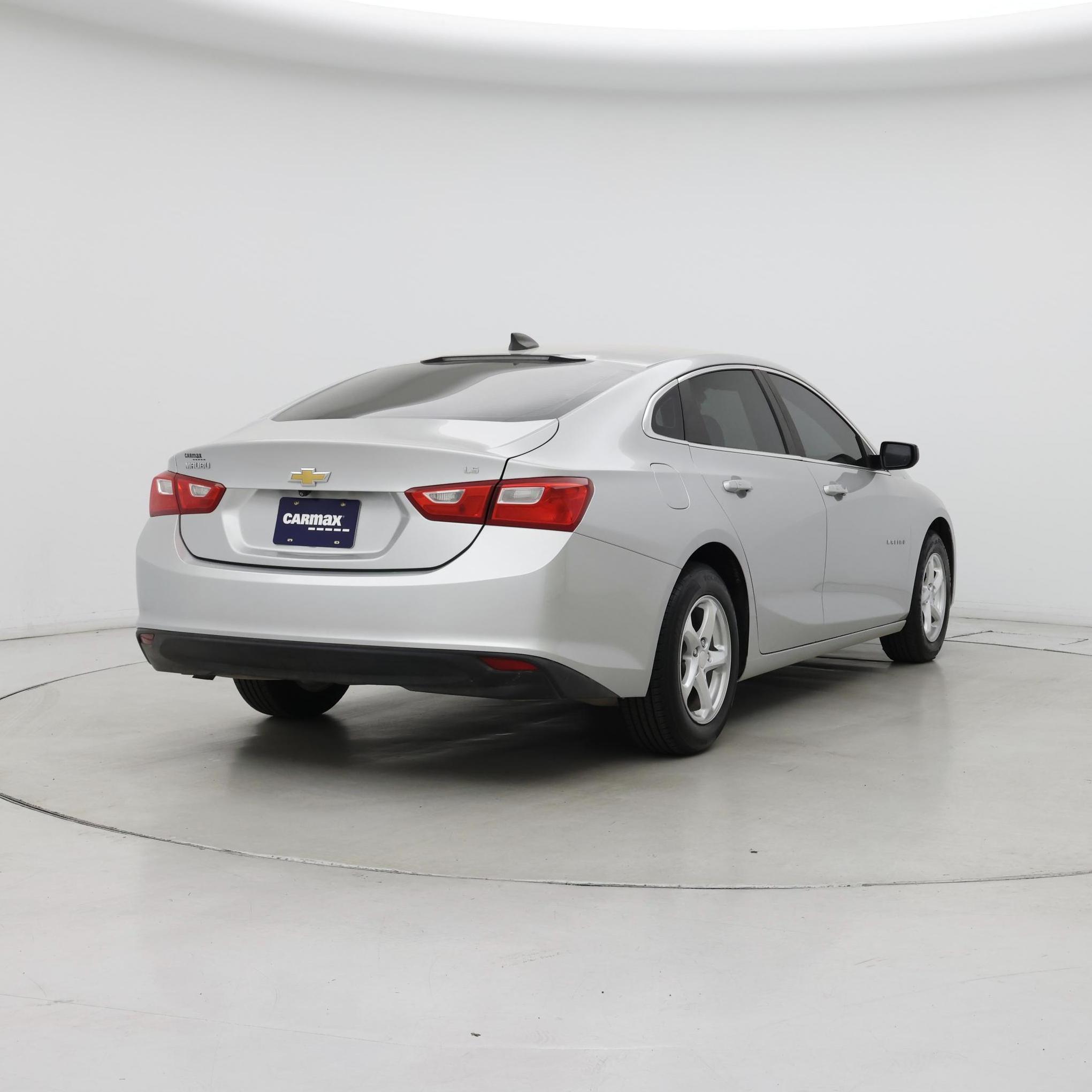Thumbnail: 2016 Chevrolet Malibu - 8