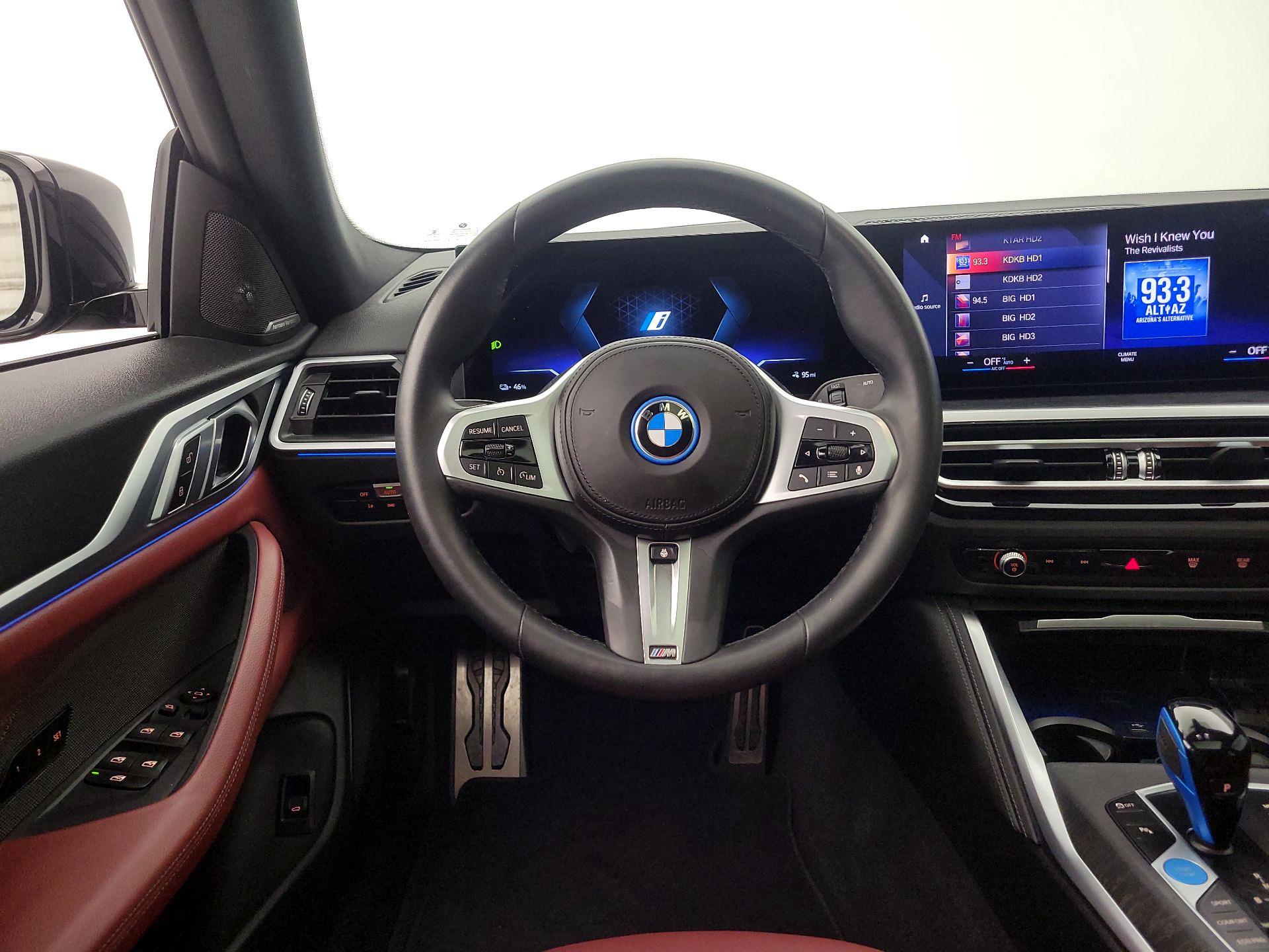 Thumbnail: 2023 BMW i4 - 10