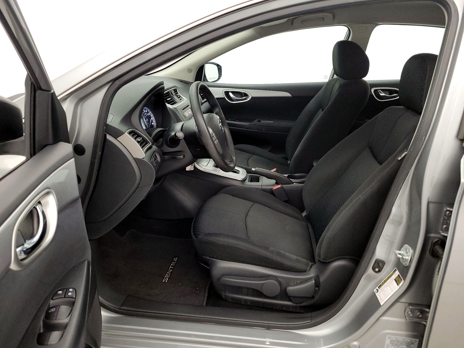 Thumbnail: 2014 Nissan Sentra - 11