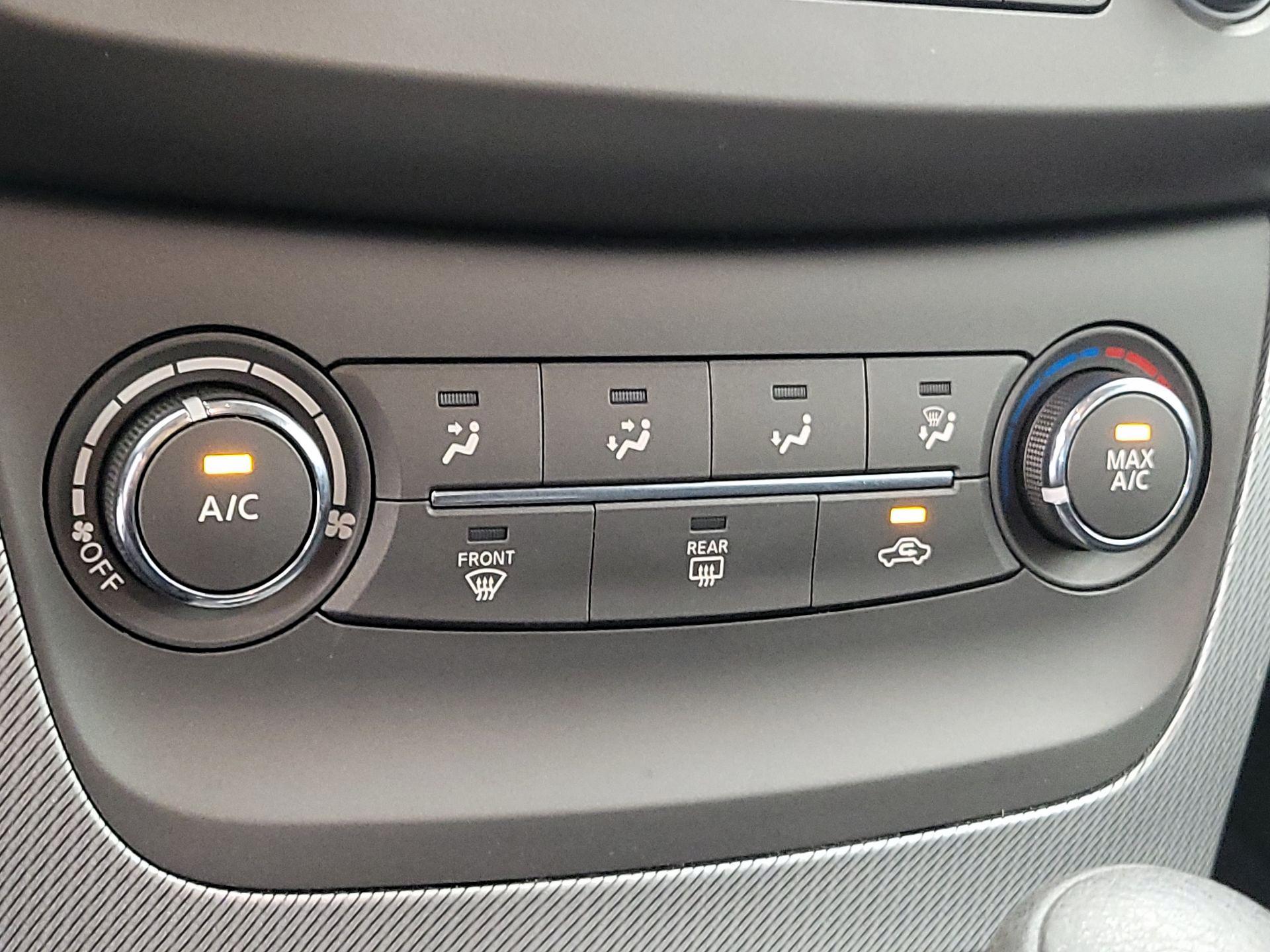 Thumbnail: 2014 Nissan Sentra - 15
