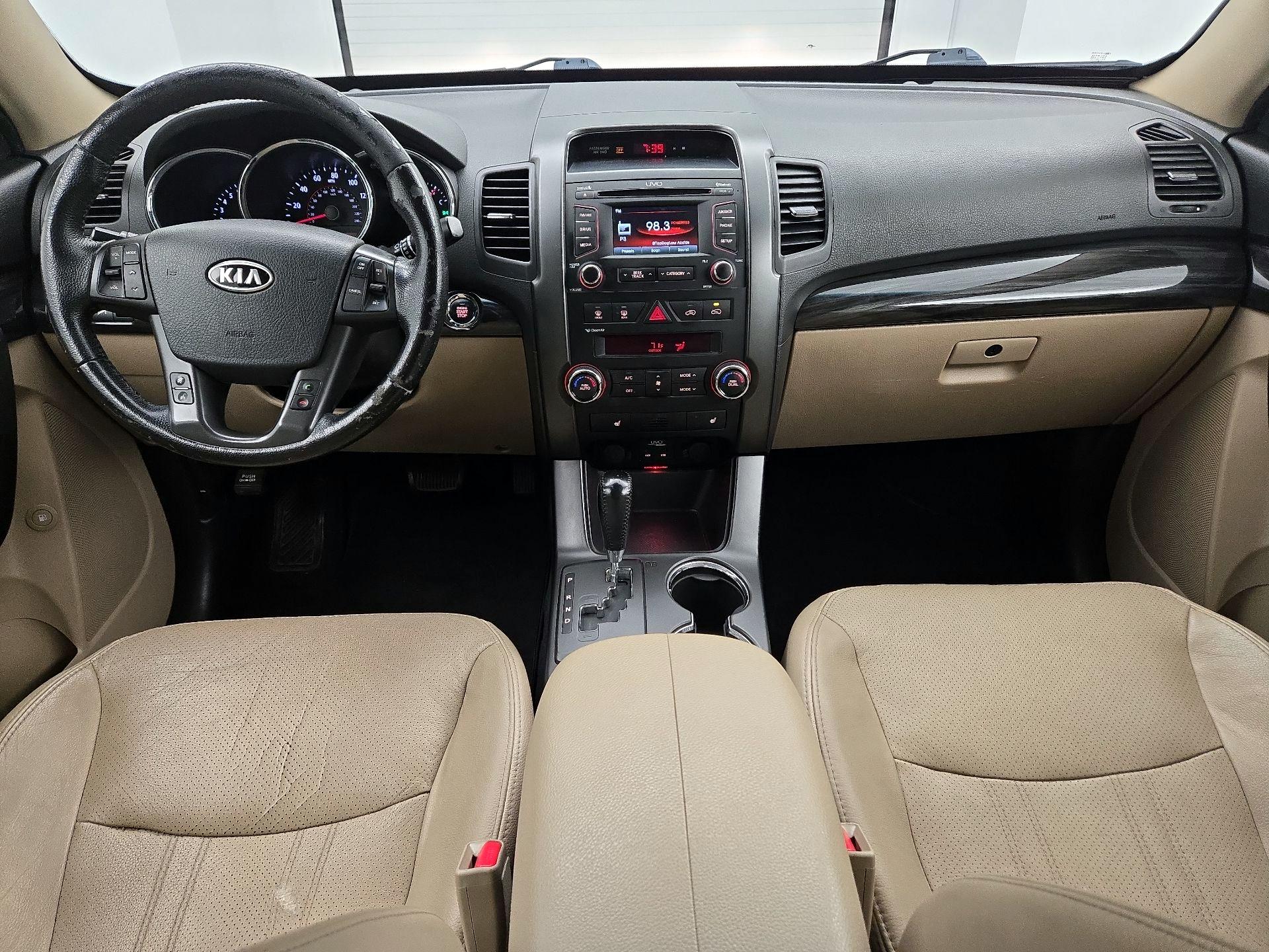 Thumbnail: 2013 Kia Sorento - 9