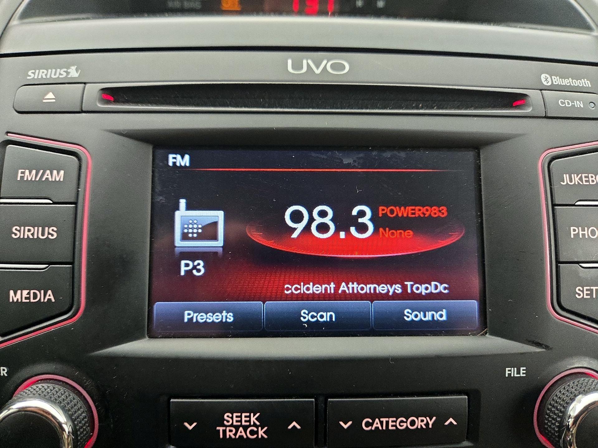 Thumbnail: 2013 Kia Sorento - 15