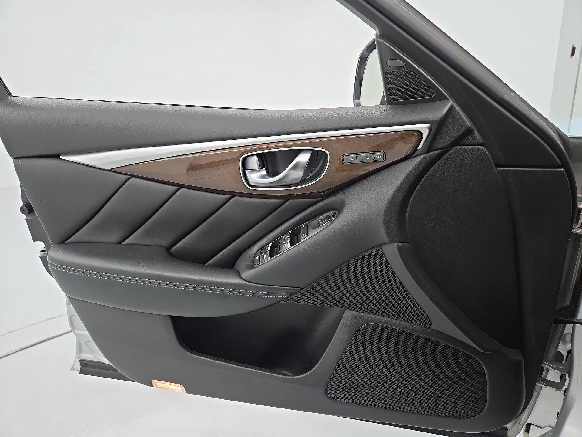 Thumbnail: 2014 INFINITI Q50 - 12