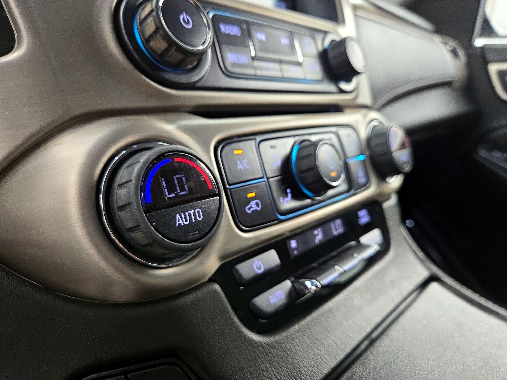 Thumbnail: 2020 GMC Yukon - 17
