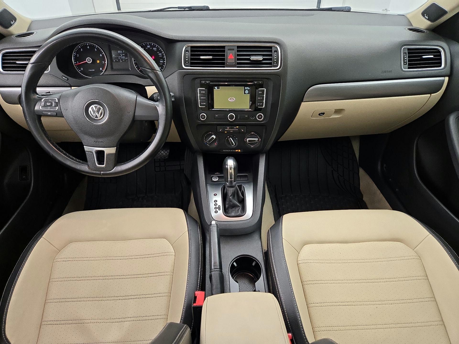 Thumbnail: 2014 Volkswagen Jetta - 9