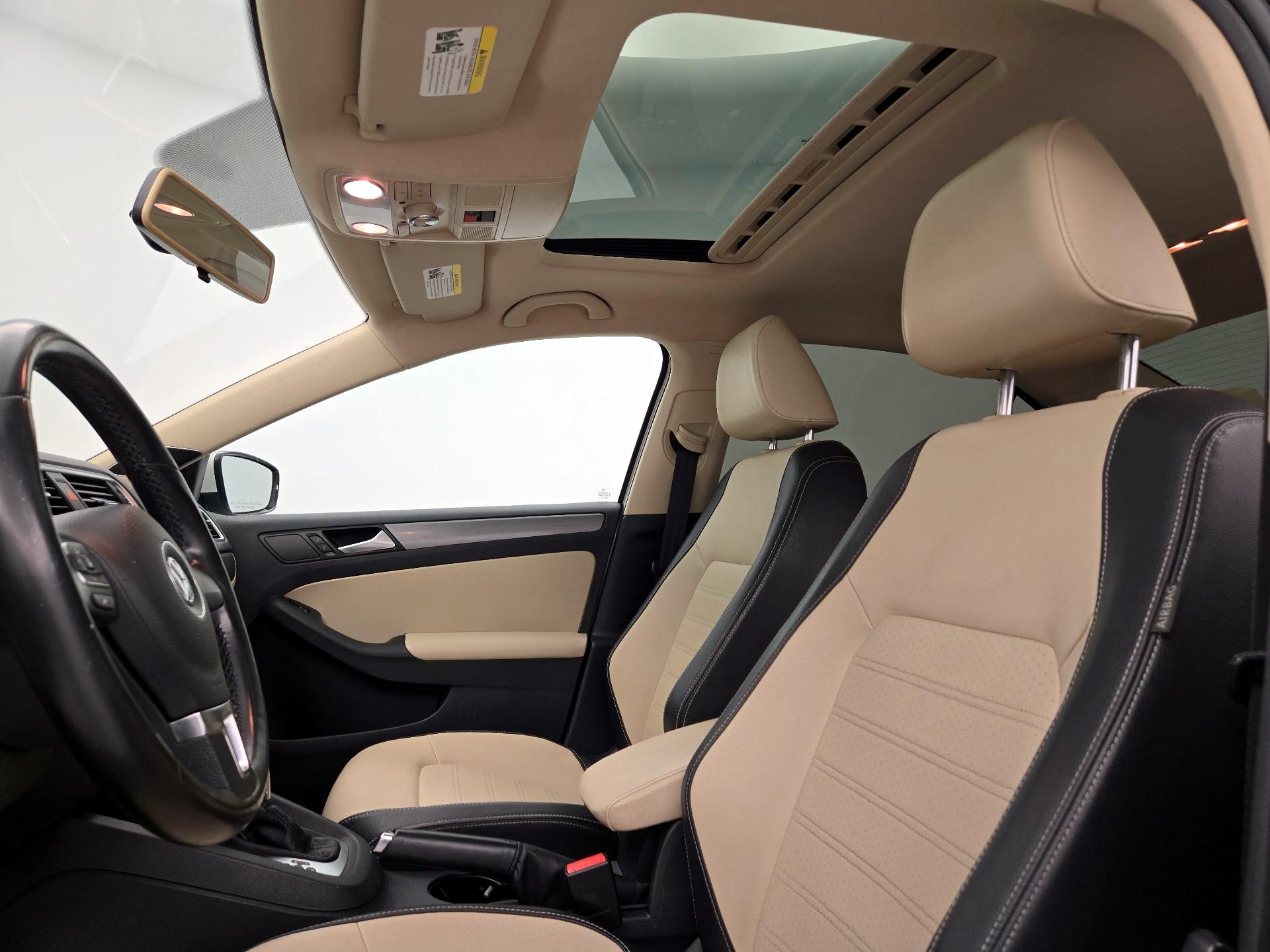 Thumbnail: 2014 Volkswagen Jetta - 20