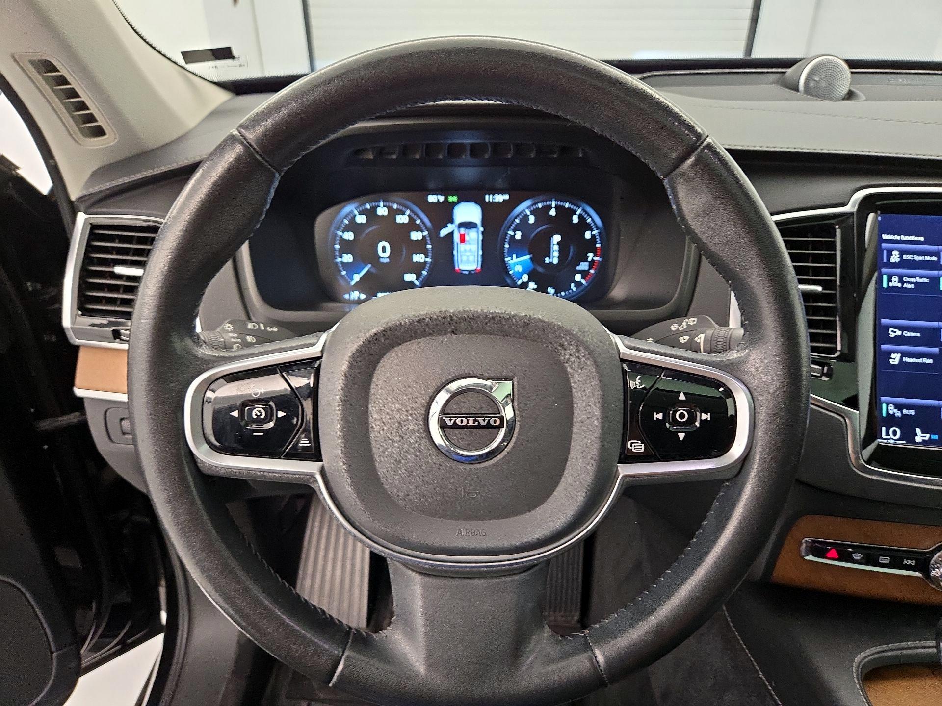 Thumbnail: 2017 Volvo XC90 - 10
