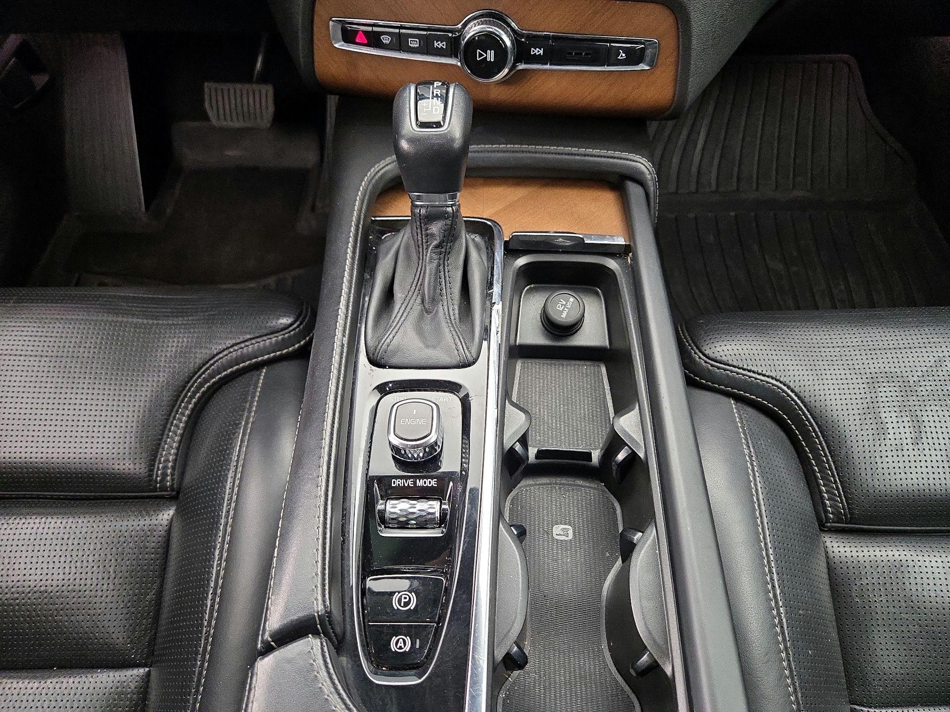 Thumbnail: 2017 Volvo XC90 - 17