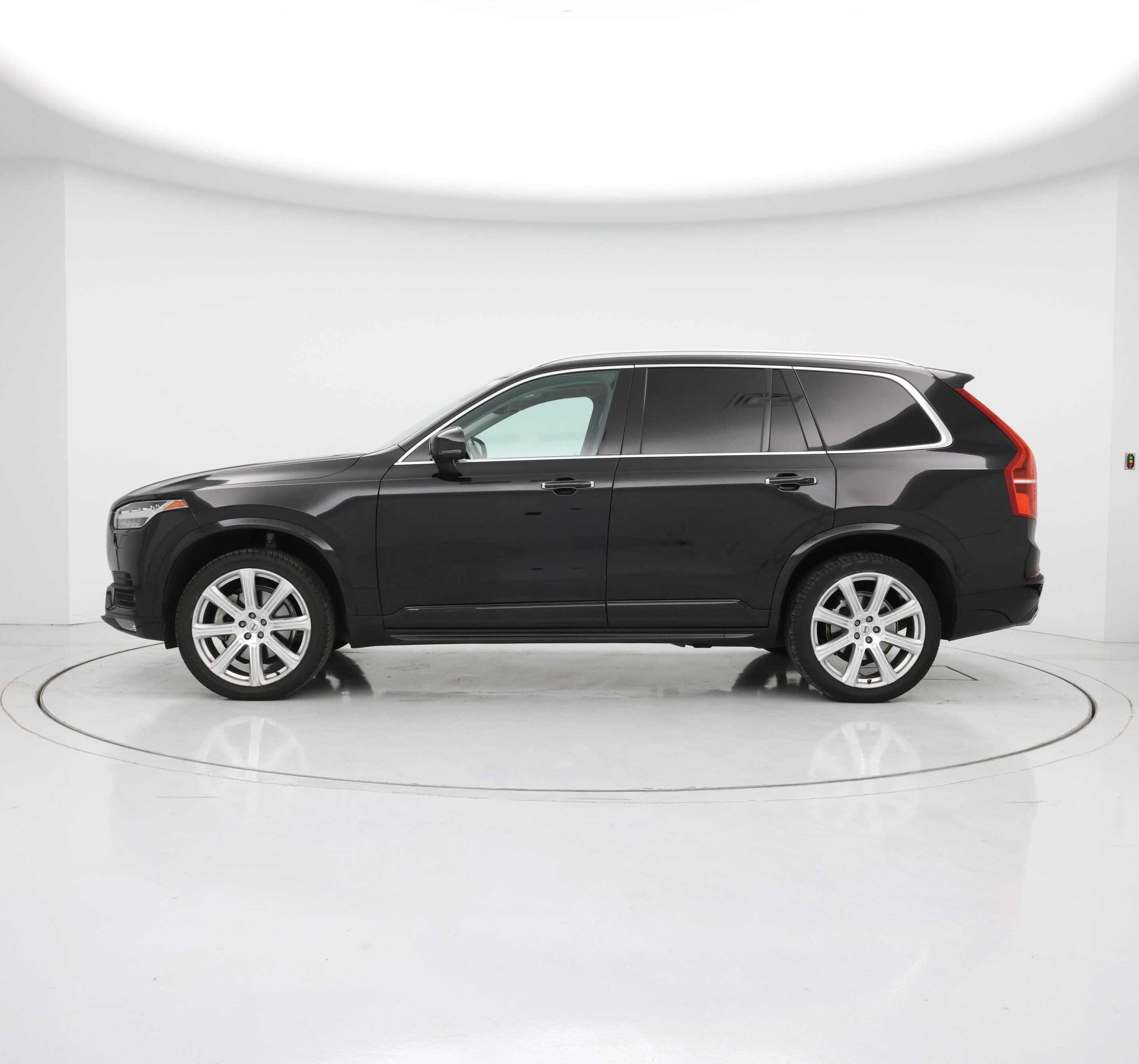 Thumbnail: 2017 Volvo XC90 - 3