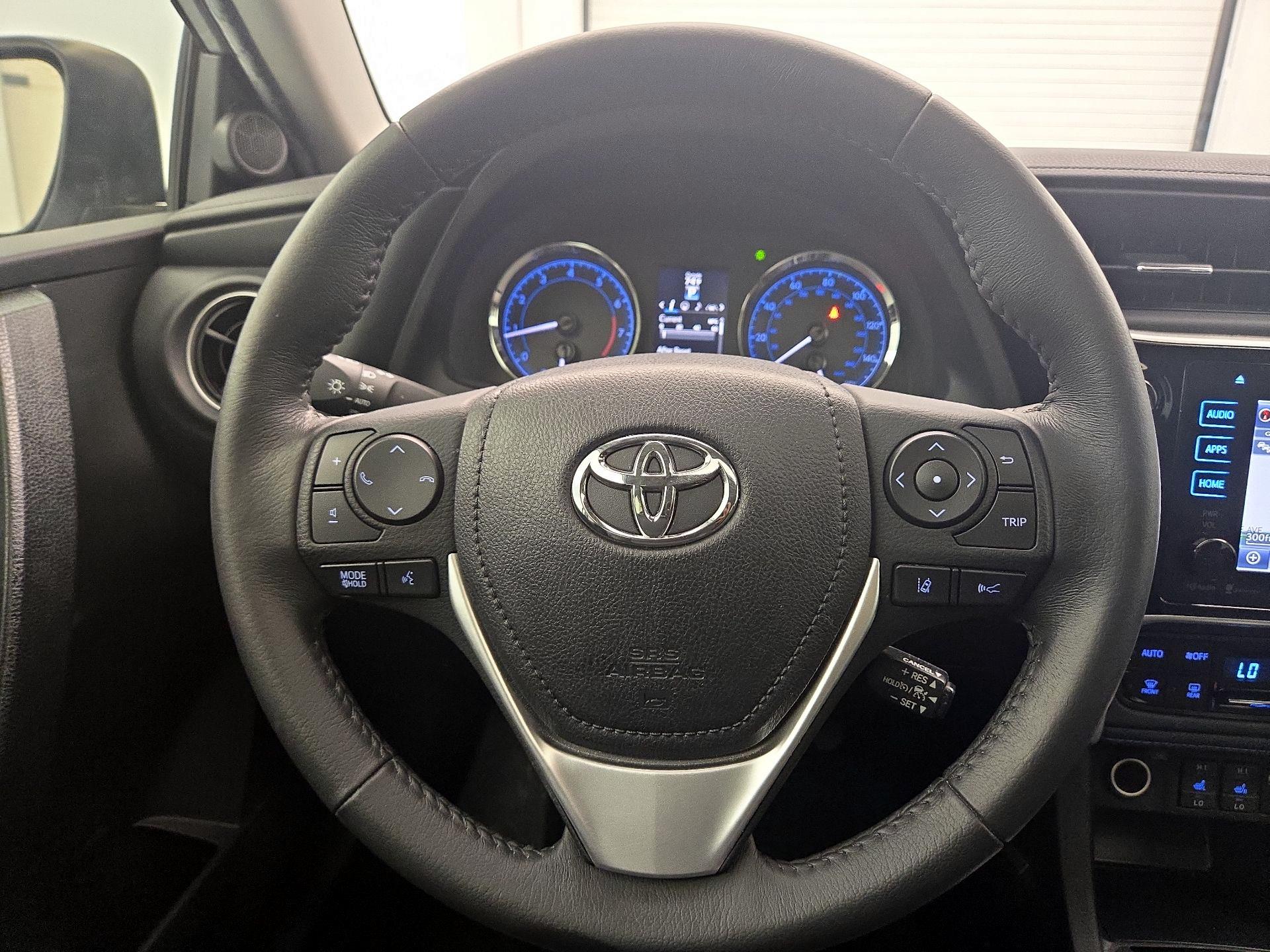 Thumbnail: 2017 Toyota Corolla - 10
