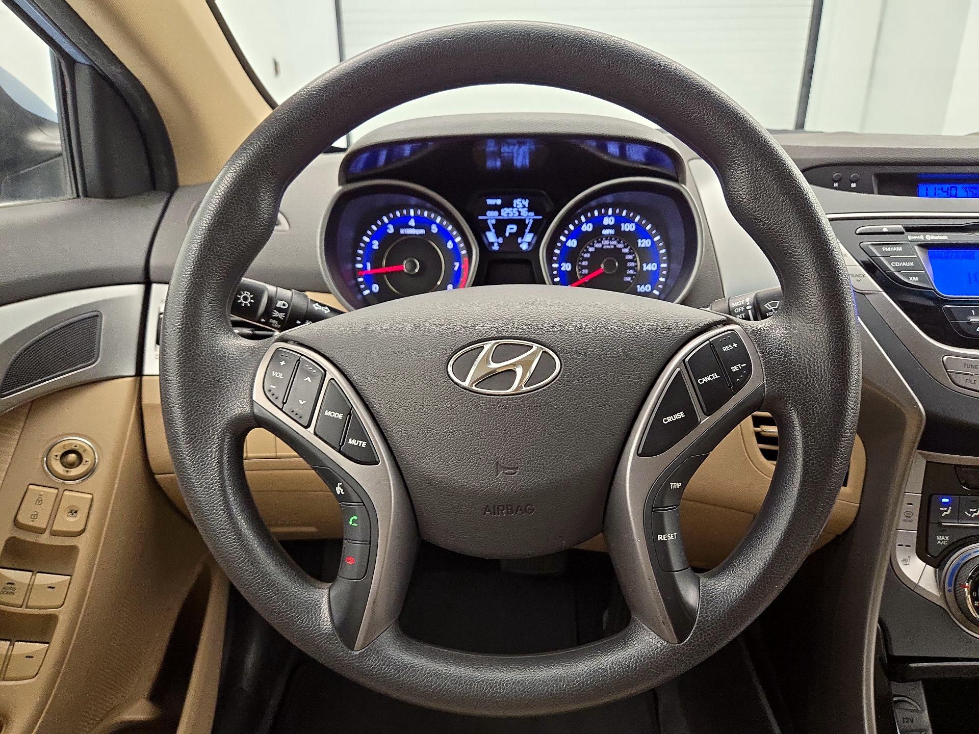 Thumbnail: 2013 Hyundai Elantra - 10