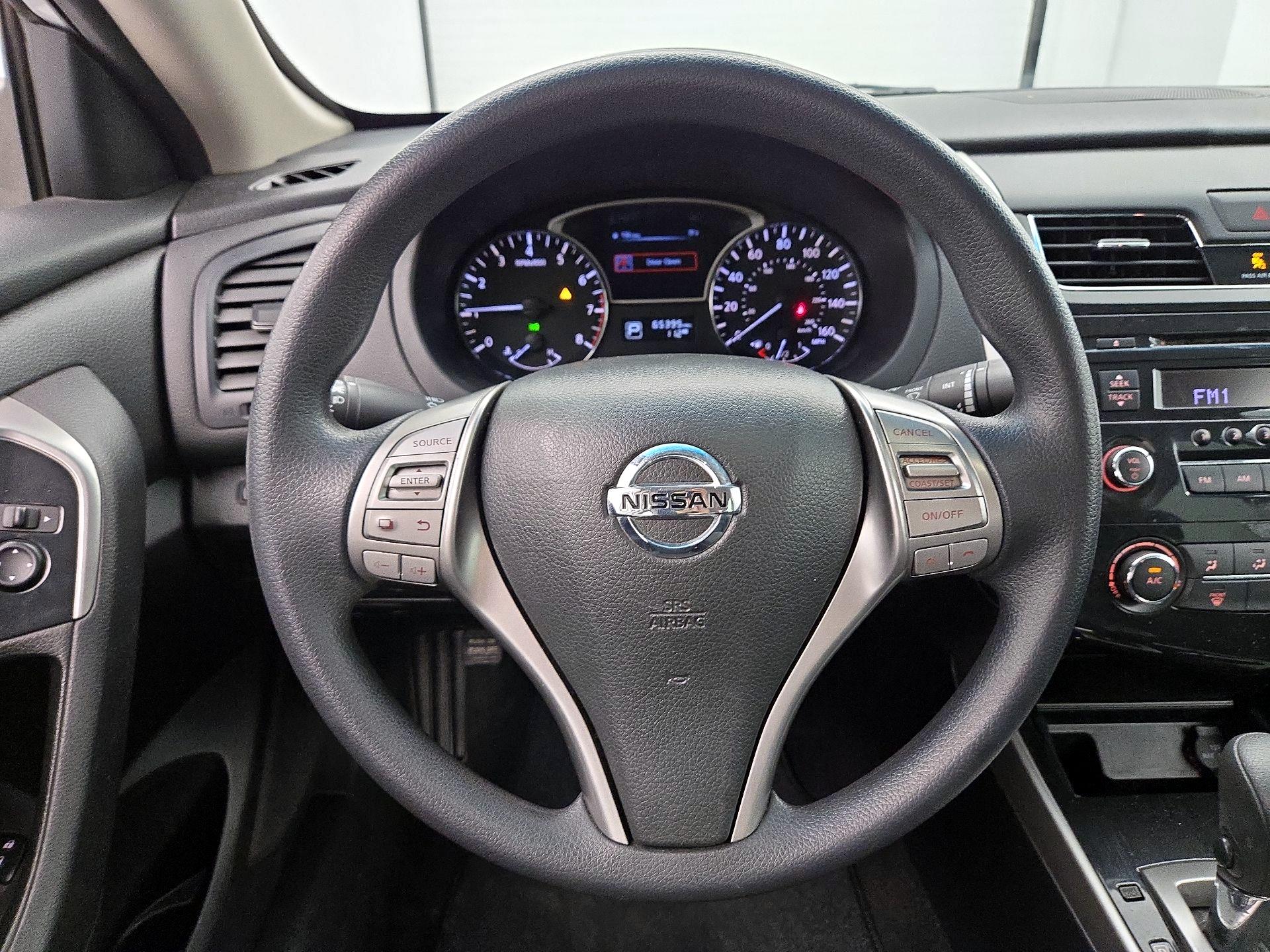 Thumbnail: 2014 Nissan Altima - 10