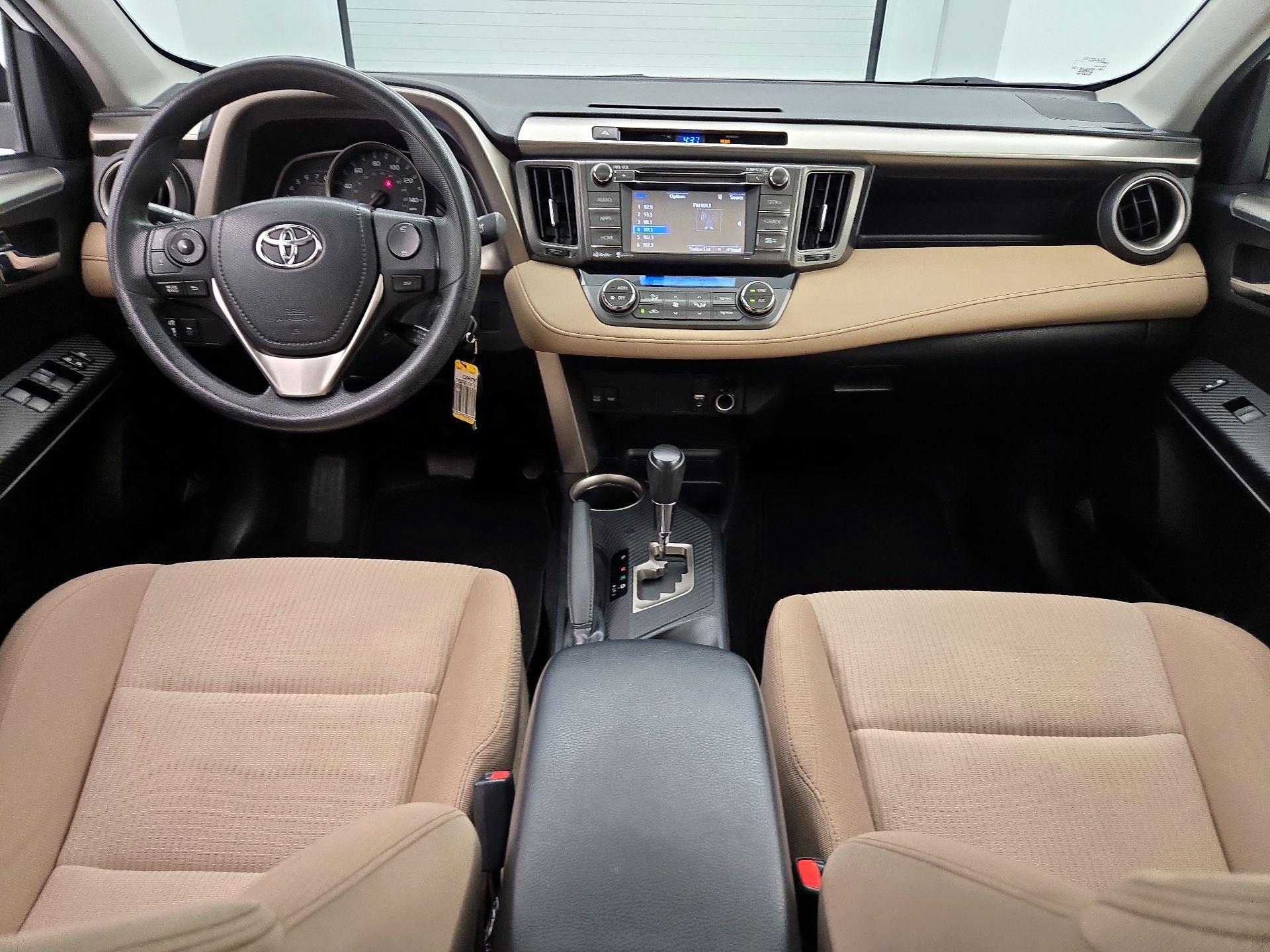 Thumbnail: 2015 Toyota RAV4 - 9