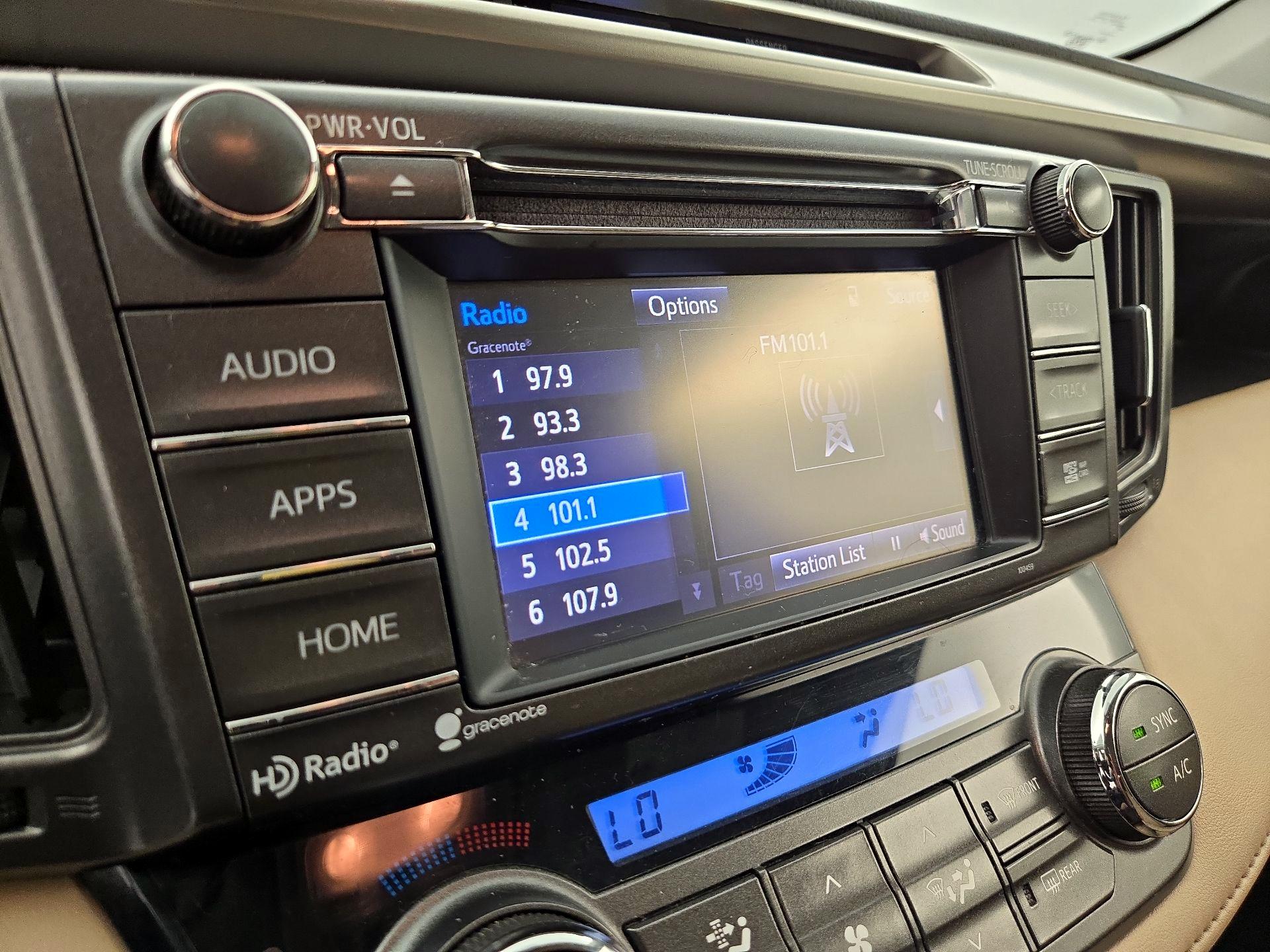 Thumbnail: 2015 Toyota RAV4 - 15