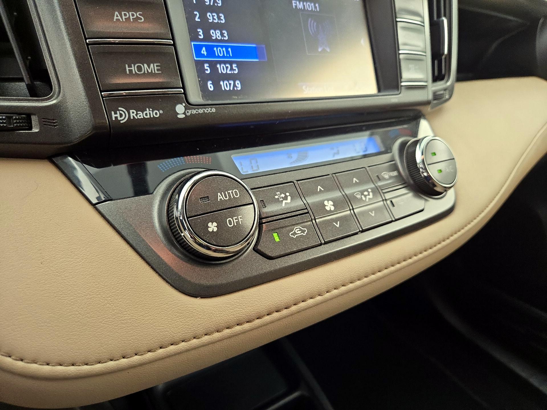 Thumbnail: 2015 Toyota RAV4 - 16