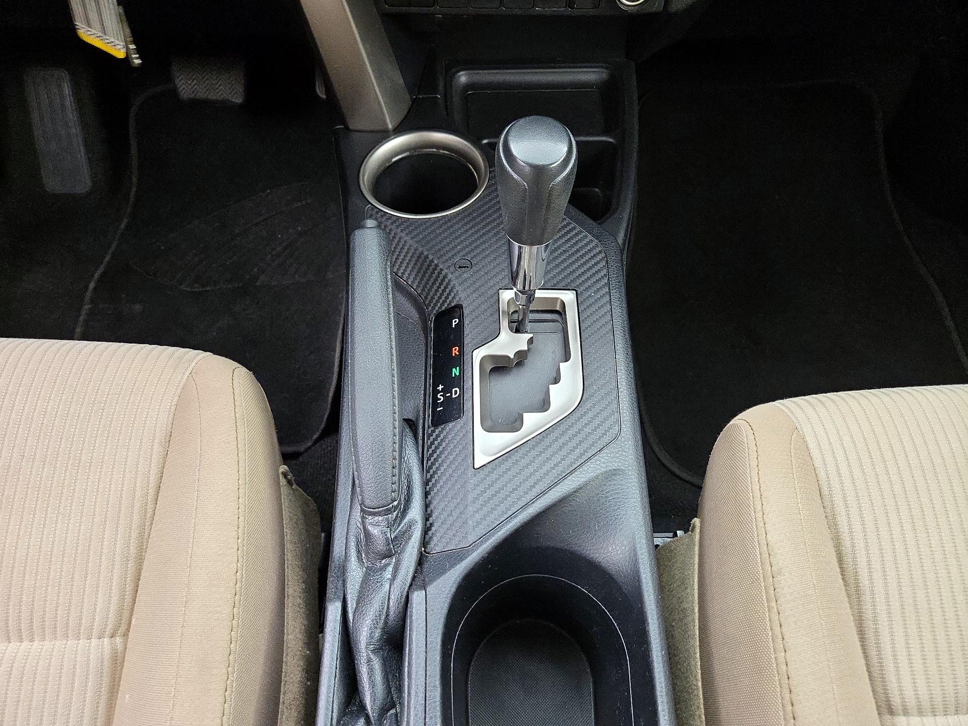 Thumbnail: 2015 Toyota RAV4 - 17