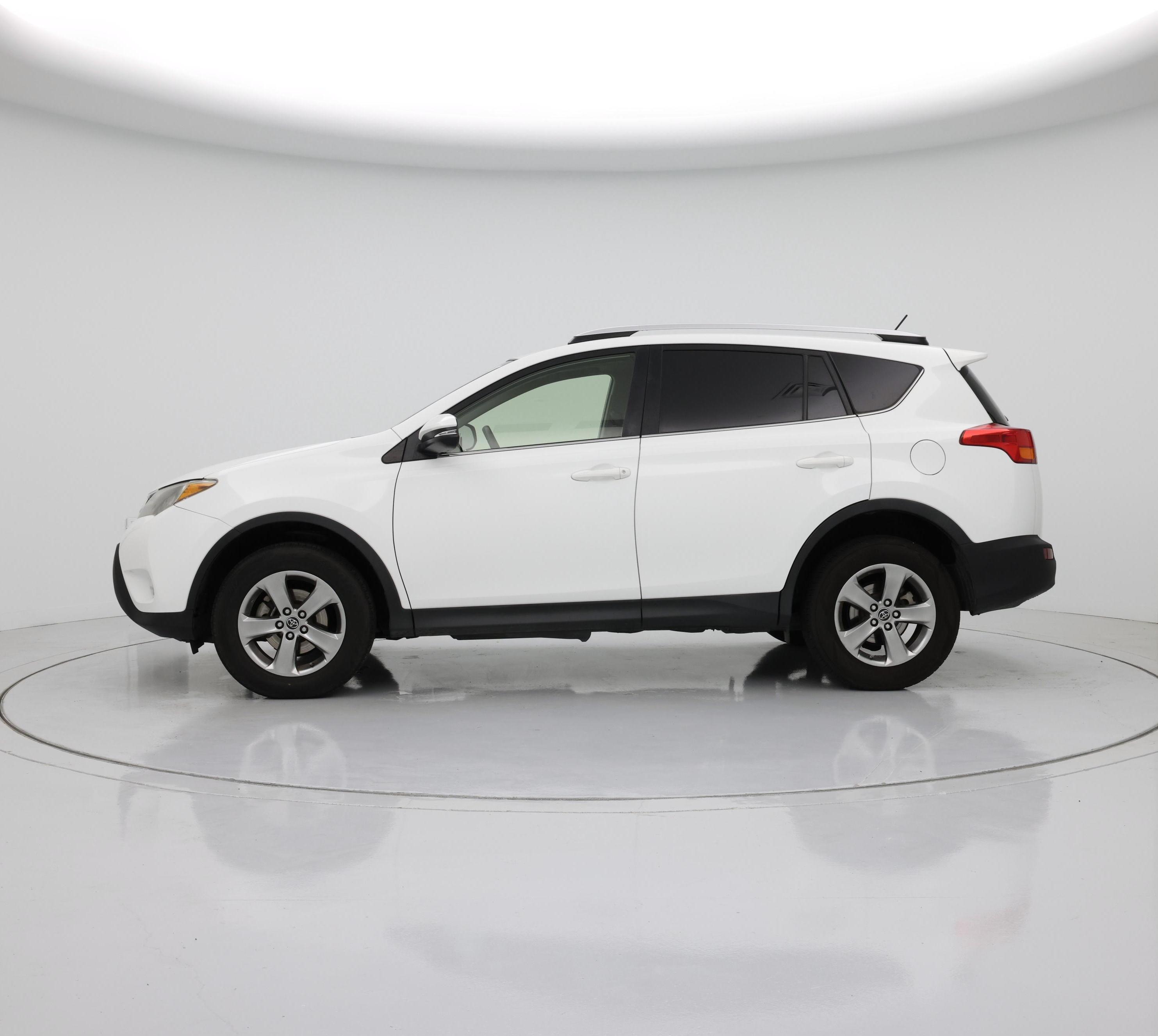 Thumbnail: 2015 Toyota RAV4 - 3