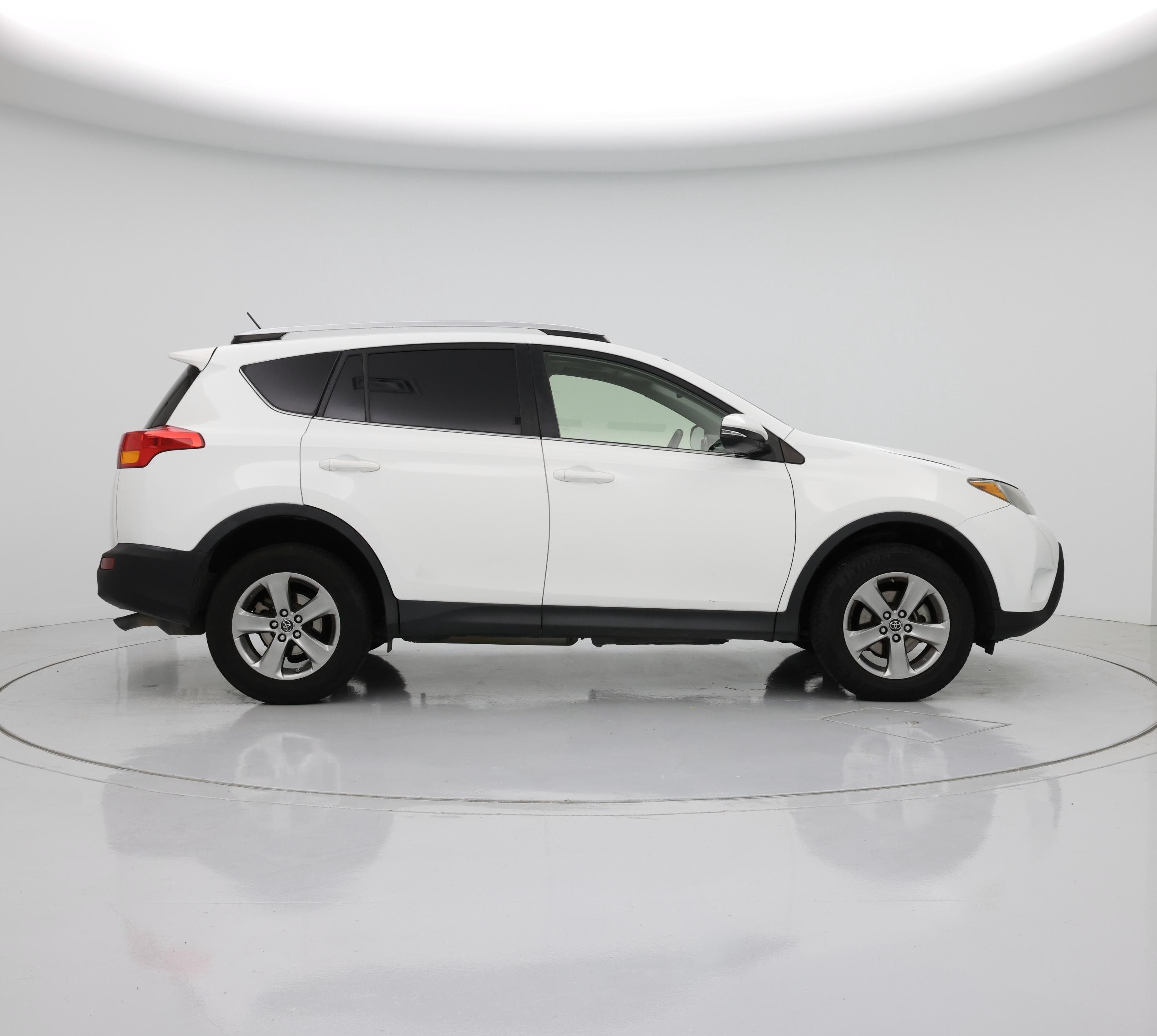 Thumbnail: 2015 Toyota RAV4 - 7