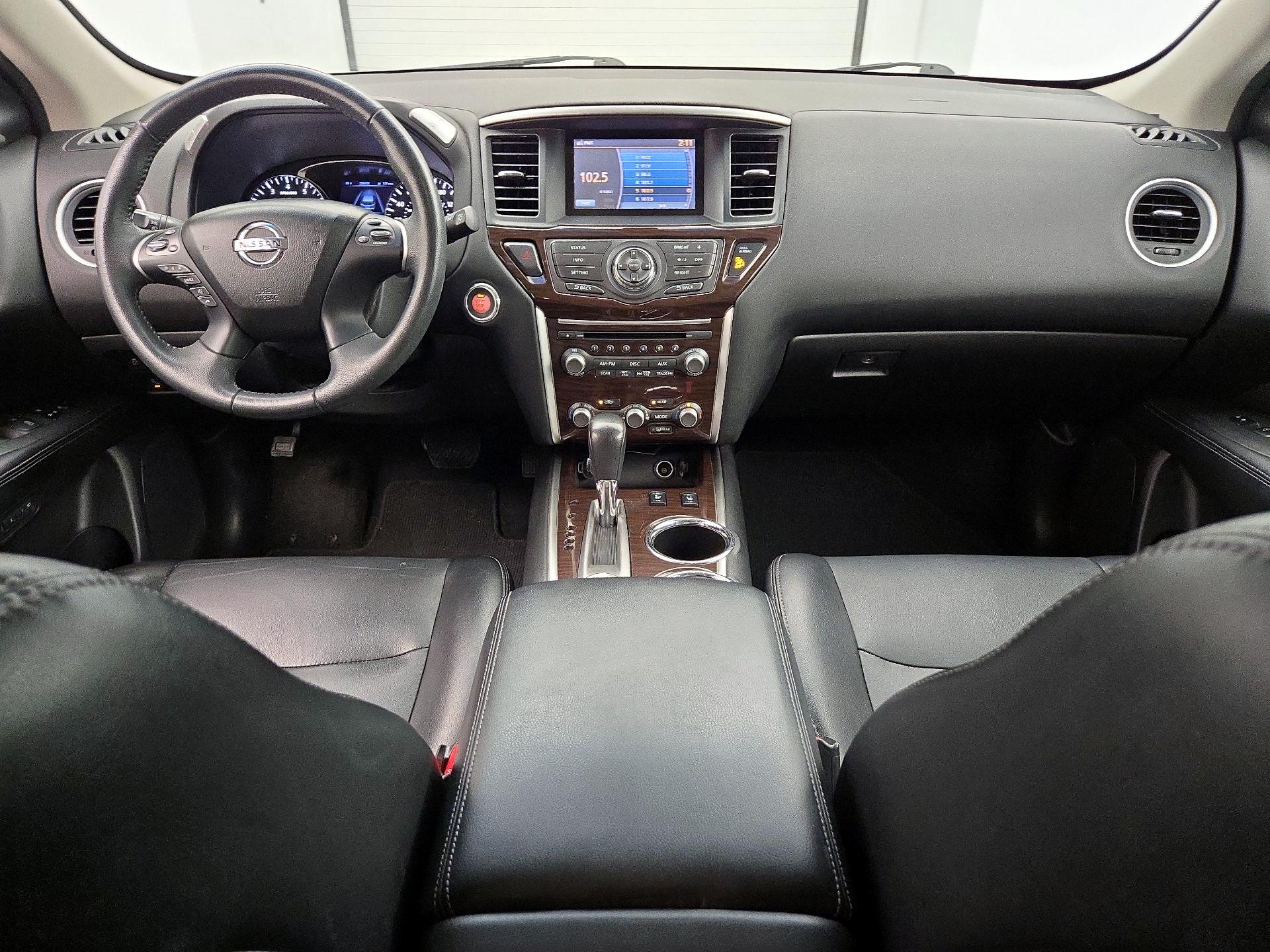 Thumbnail: 2015 Nissan Pathfinder - 9