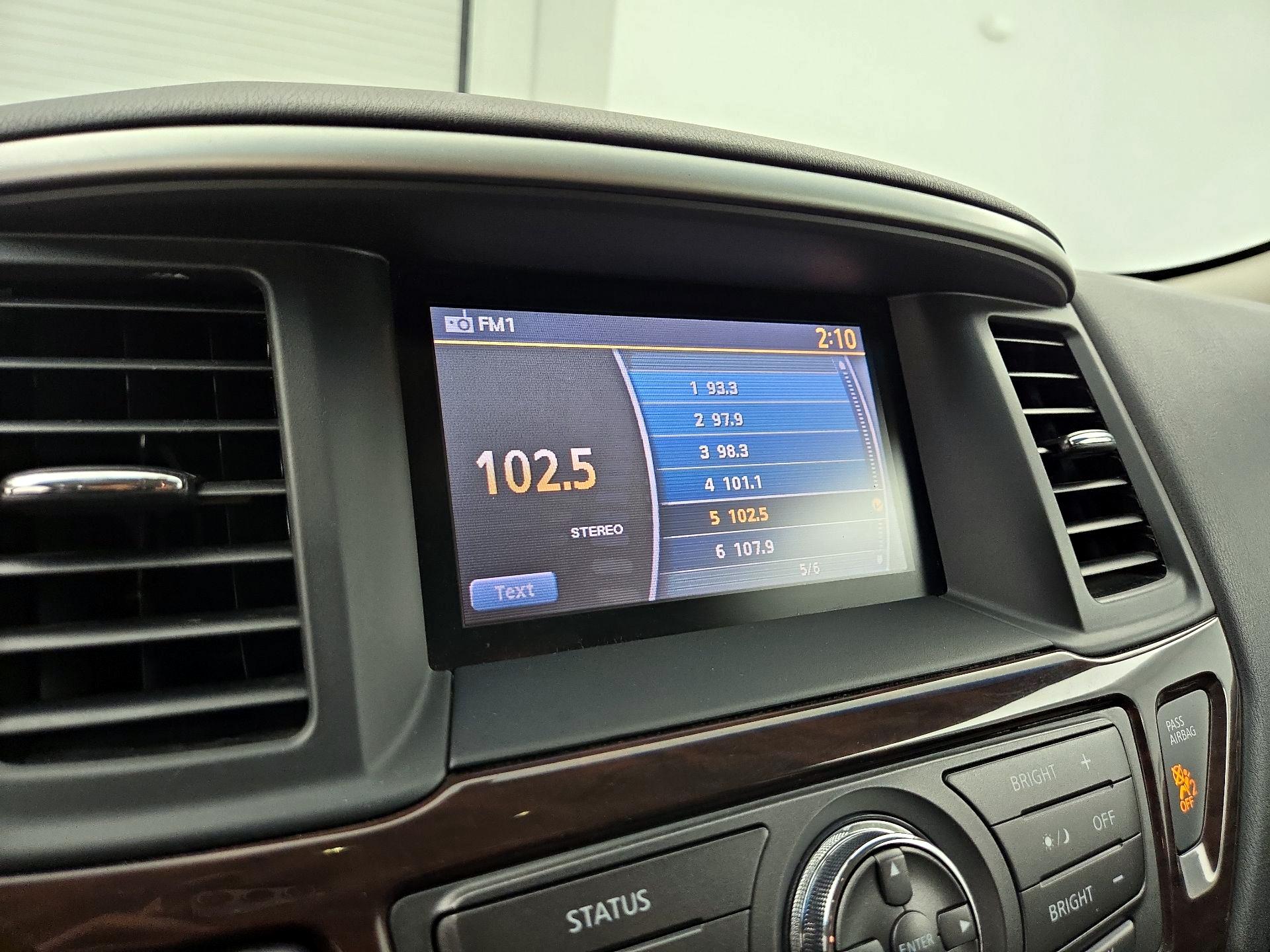 Thumbnail: 2015 Nissan Pathfinder - 15