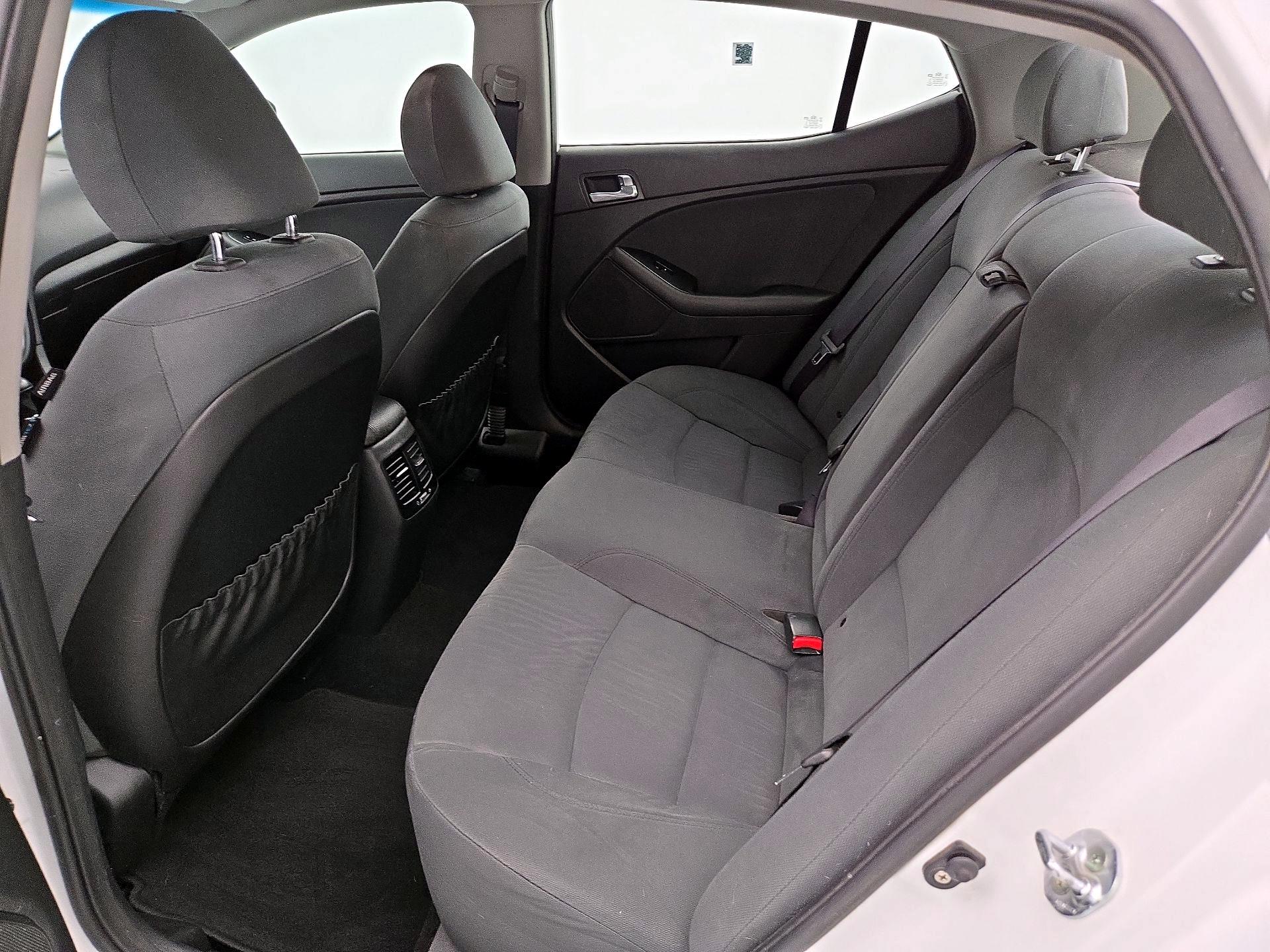 Thumbnail: 2016 Kia Optima - 18