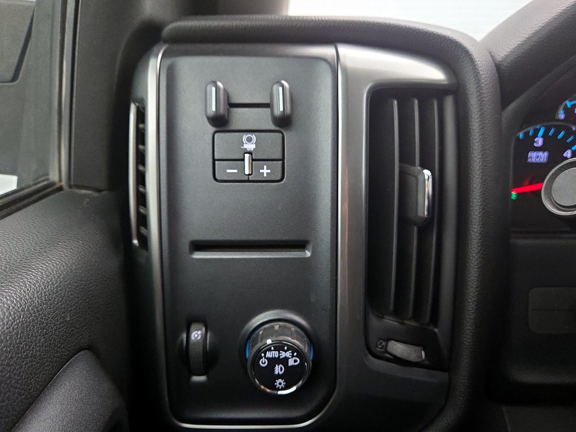 Thumbnail: 2016 Chevrolet Silverado 1500 - 13