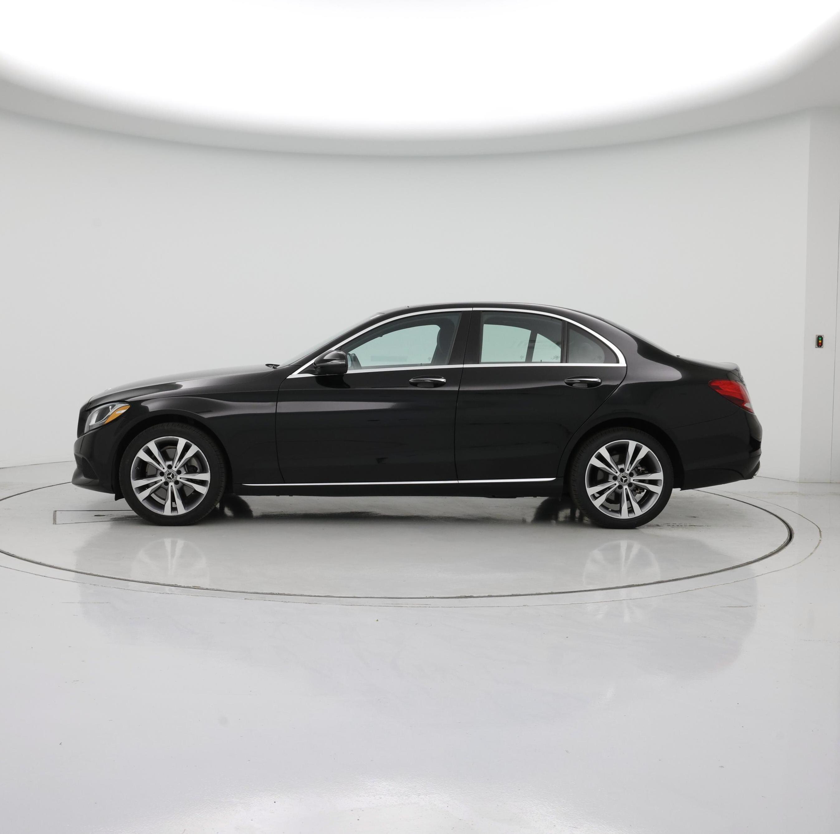 Thumbnail: 2018 Mercedes-Benz C-Class - 3