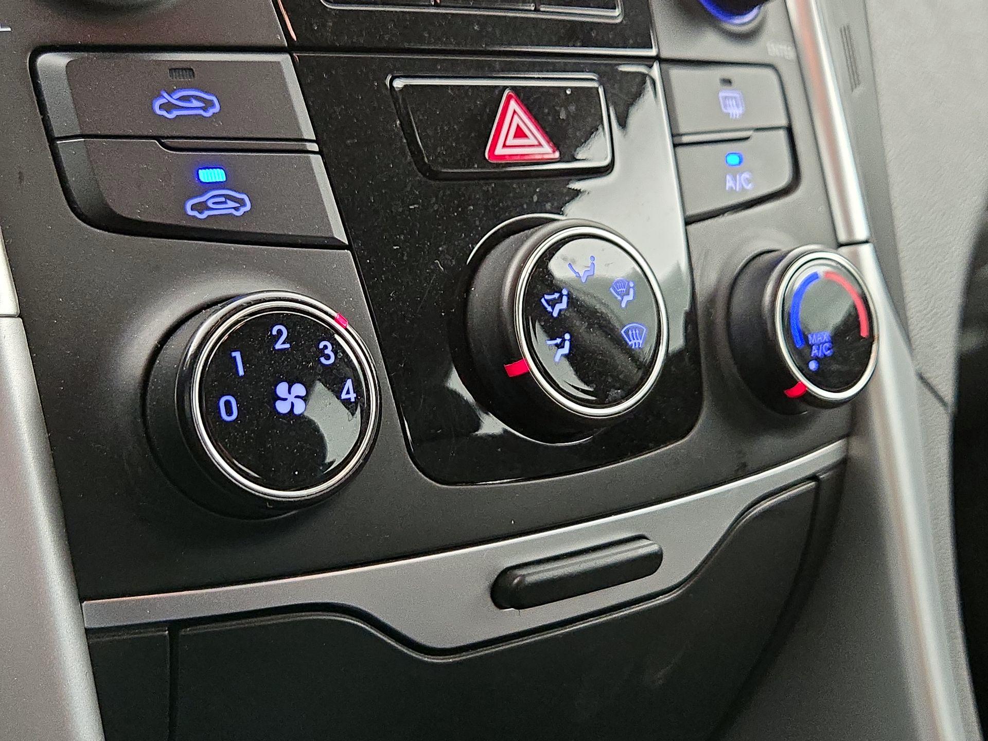 Thumbnail: 2014 Hyundai Sonata - 15