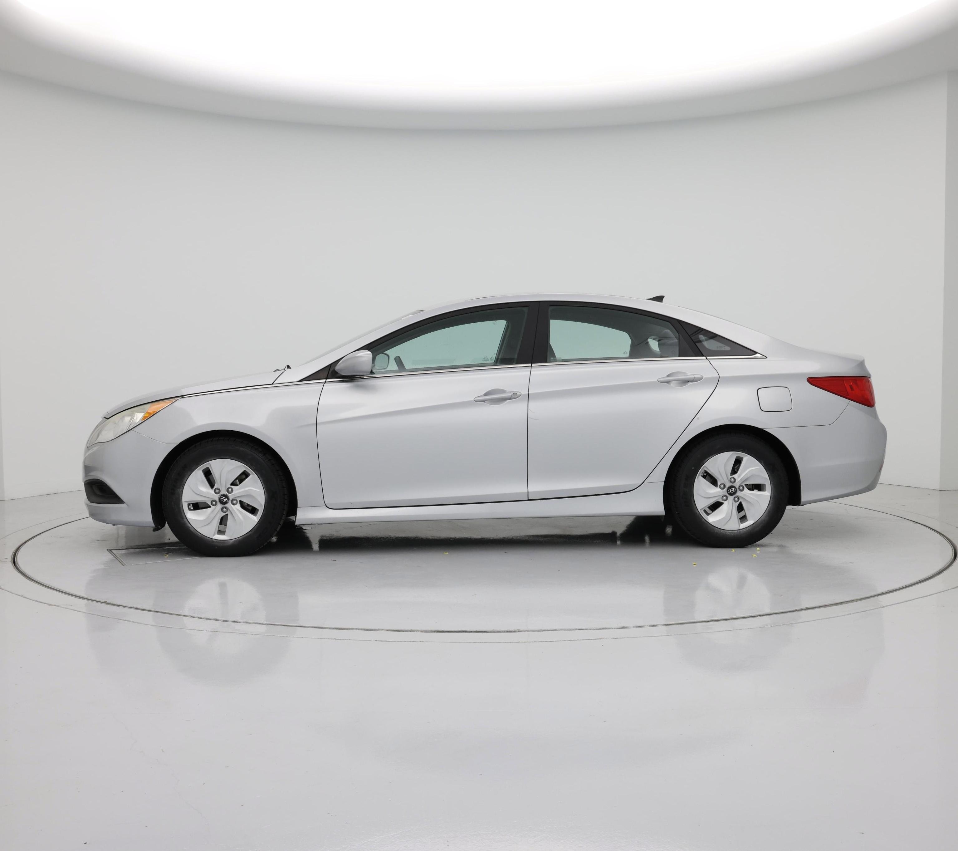 Thumbnail: 2014 Hyundai Sonata - 3