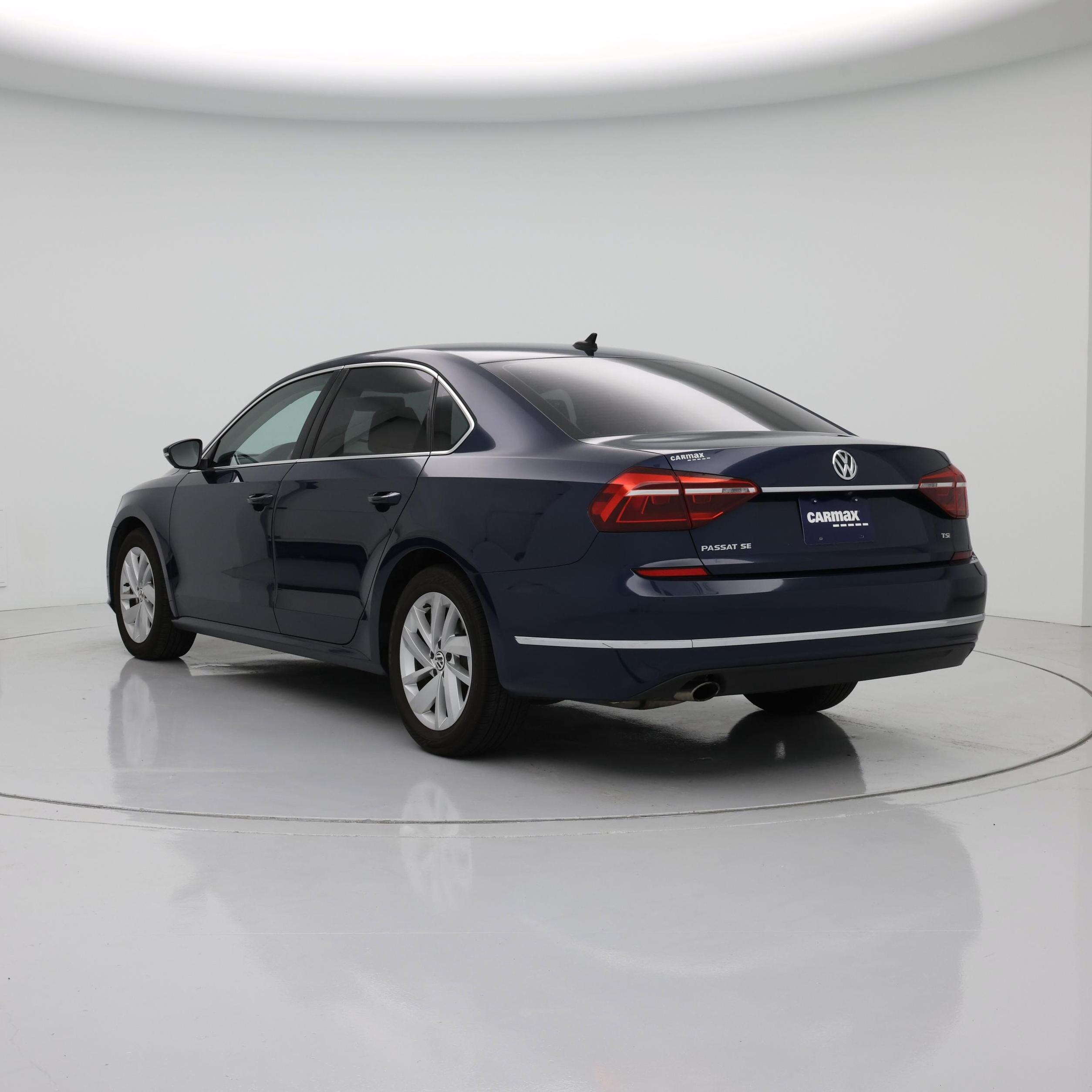 Thumbnail: 2018 Volkswagen Passat - 2