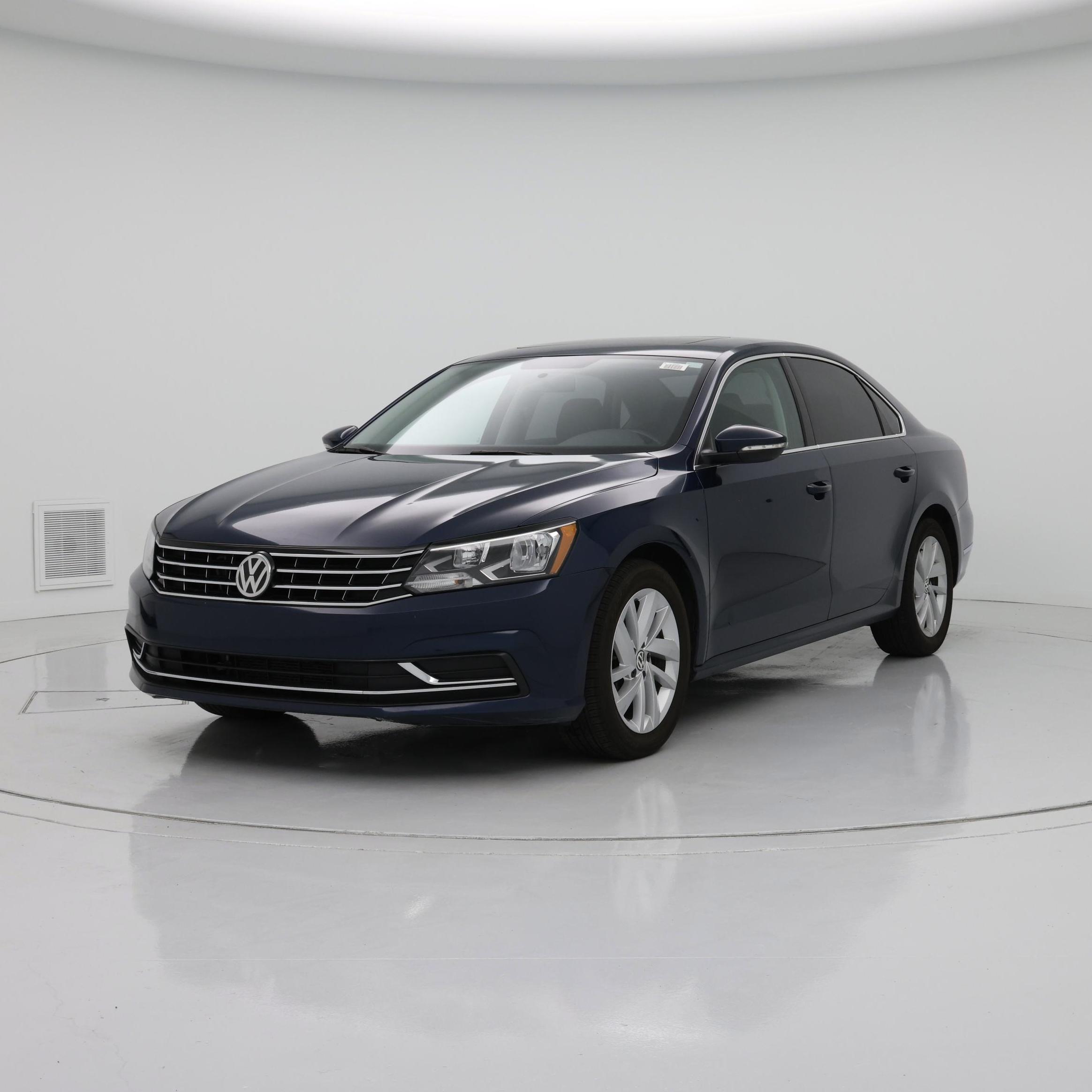 Thumbnail: 2018 Volkswagen Passat - 4