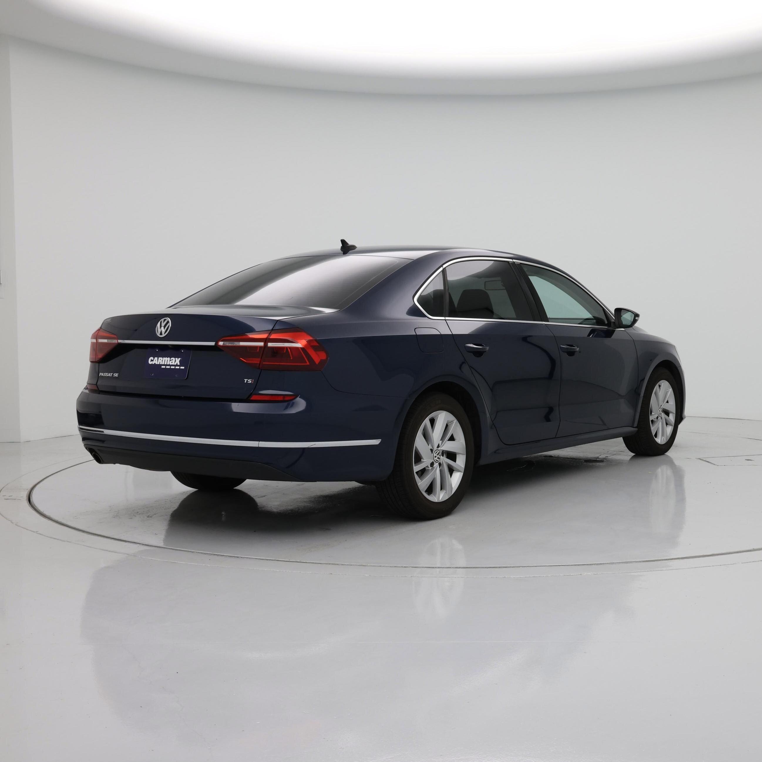 Thumbnail: 2018 Volkswagen Passat - 8