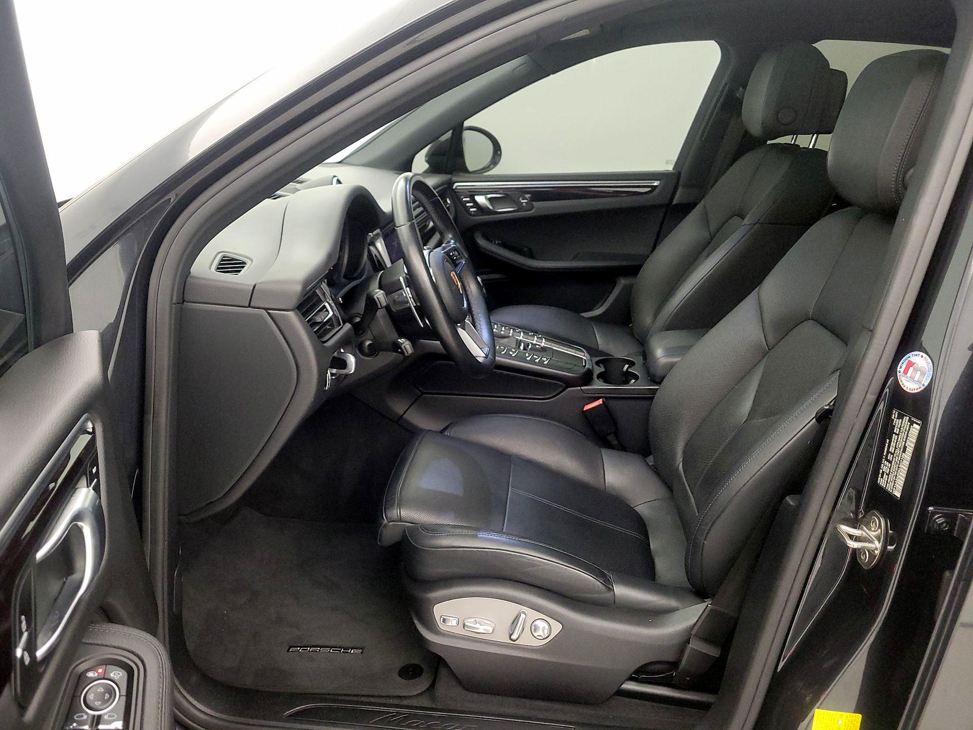 Thumbnail: 2019 Porsche Macan - 11