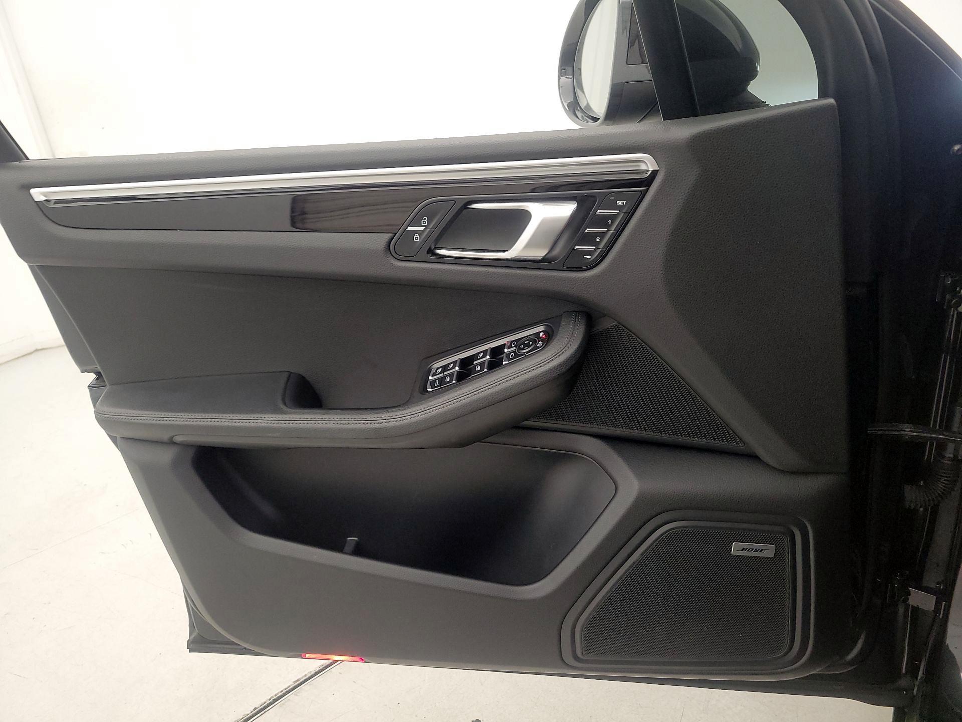 Thumbnail: 2019 Porsche Macan - 12