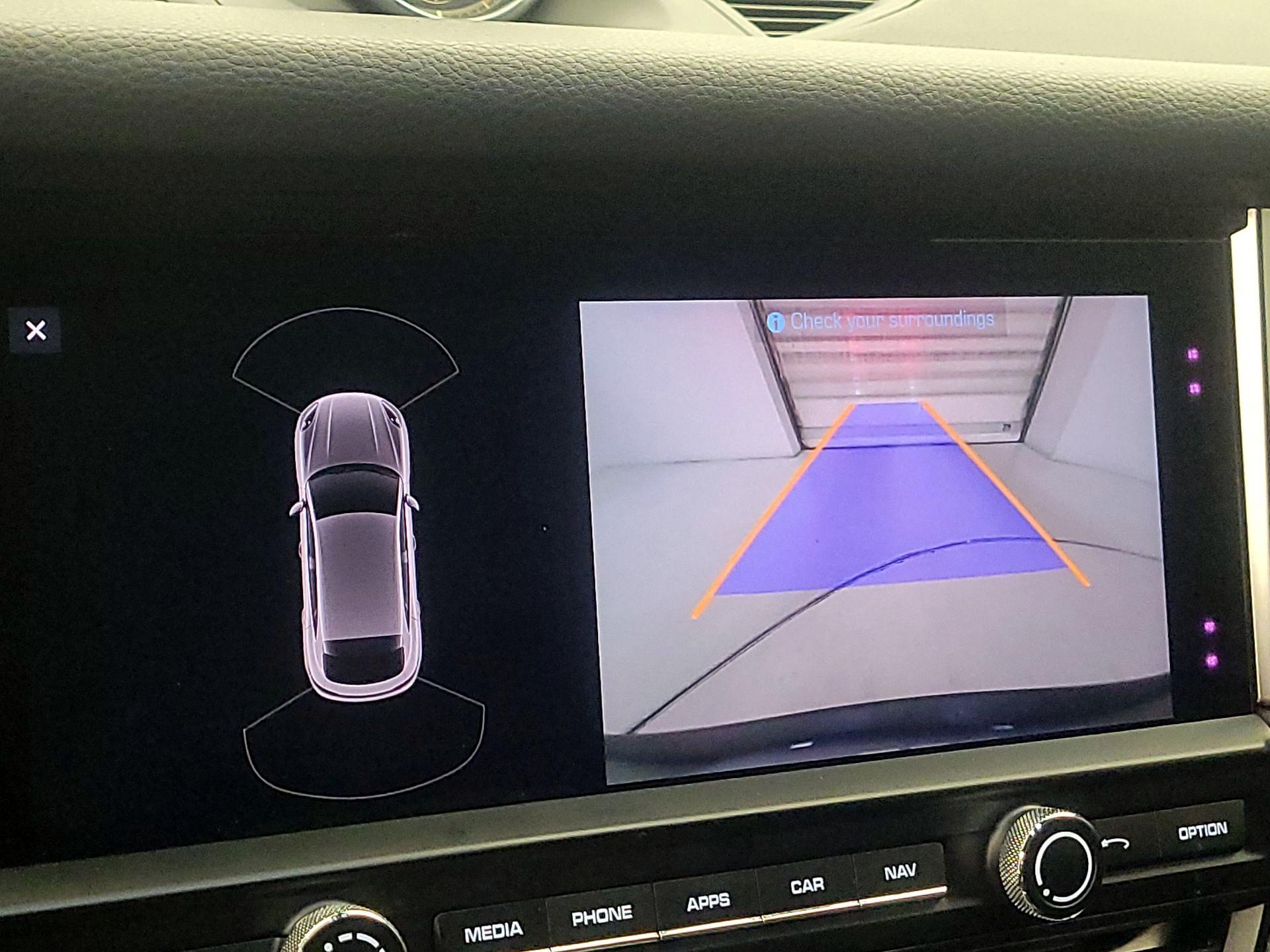 Thumbnail: 2019 Porsche Macan - 15